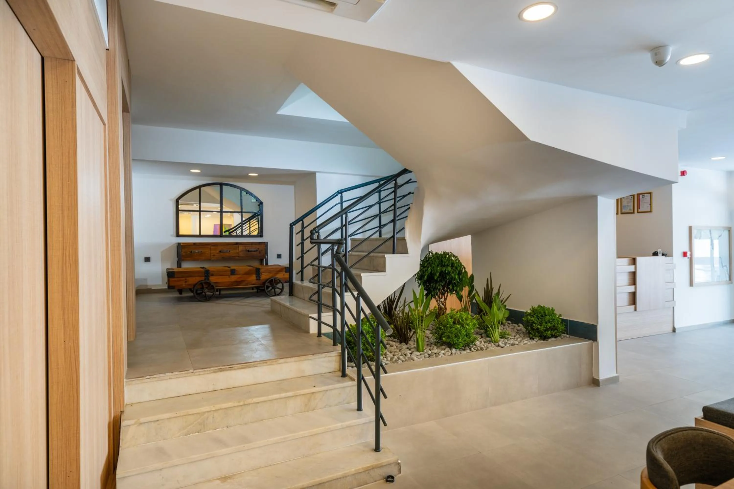 Lobby or reception in Skykhan Otel