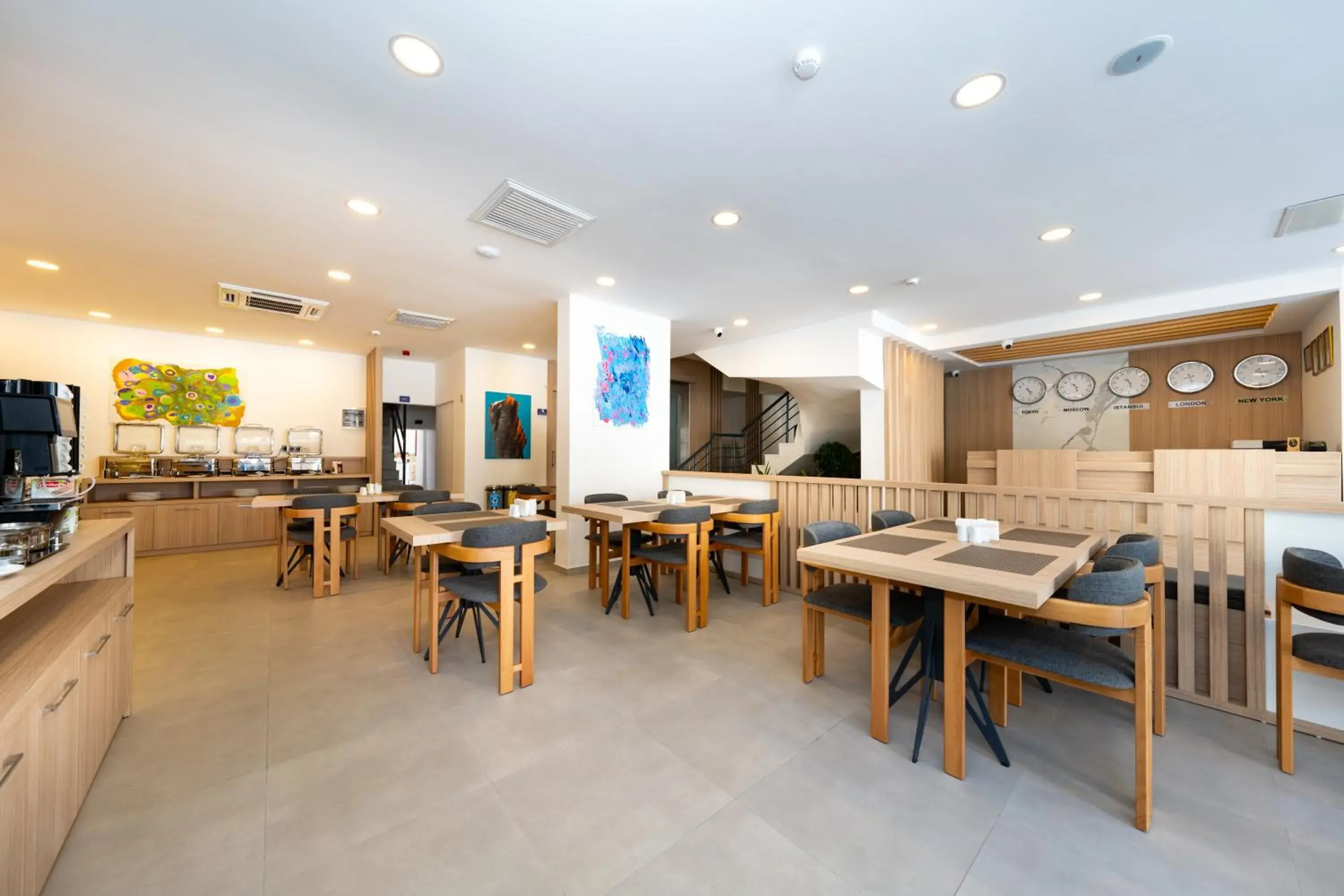 Restaurant/places to eat in Skykhan Otel Restaurant/places to eat in Skykhan Otel