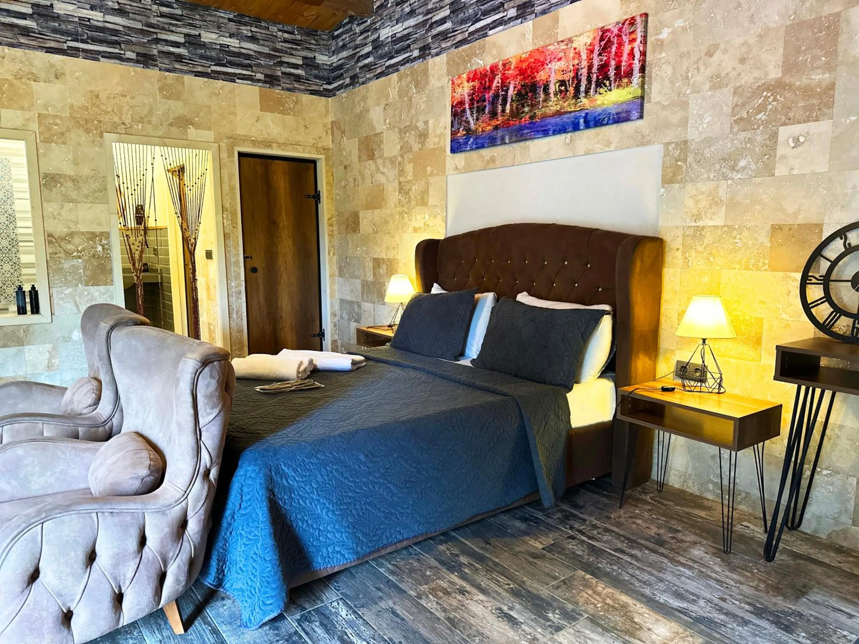 Photo of the whole room, Bed in 216 North Hotel