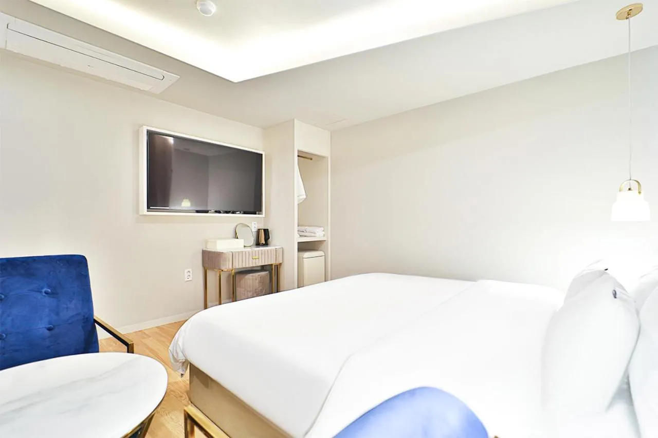 Bedroom, Bed in Den Basta Hotel Hadan