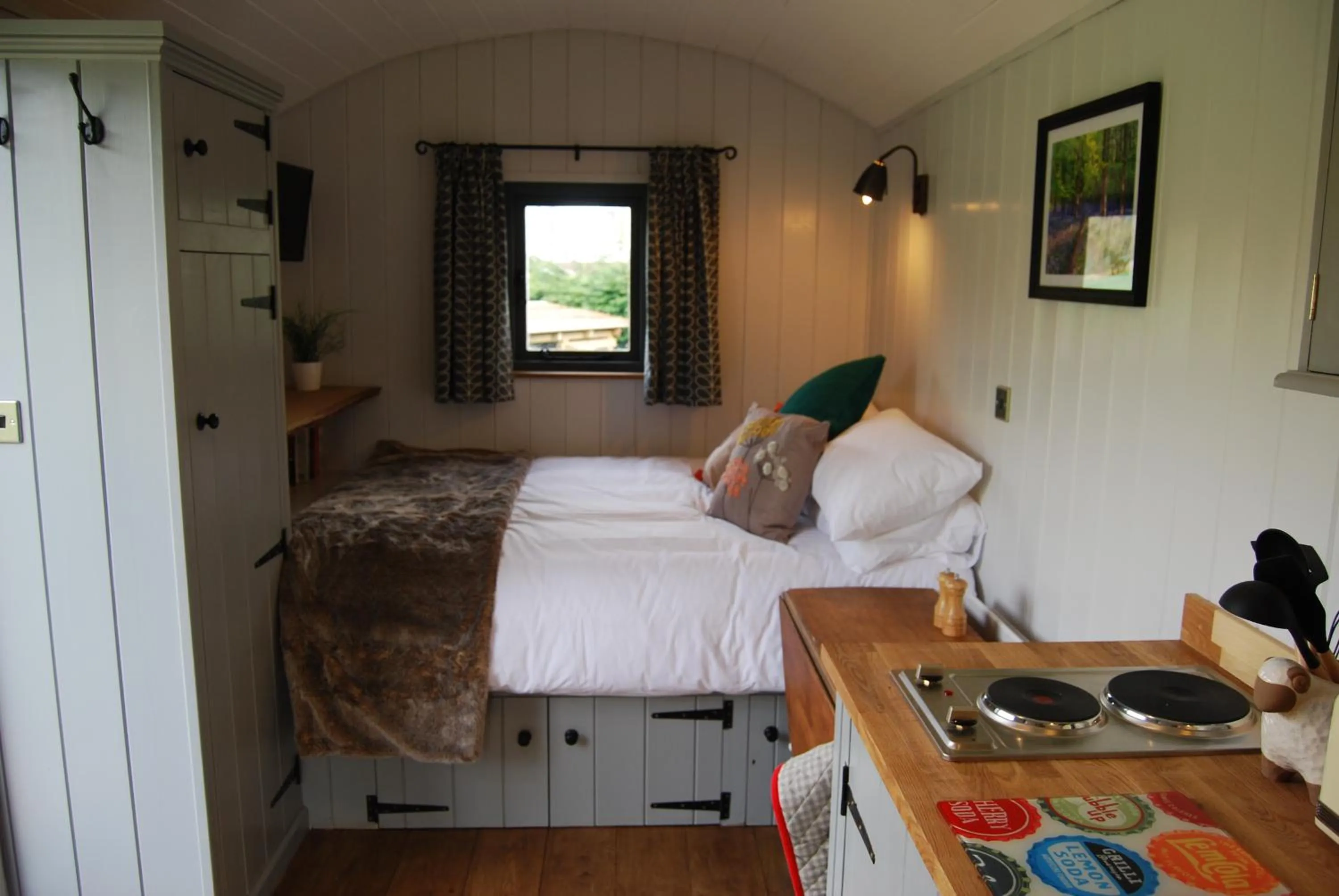 Bed in Hare & Hounds Bed & Breakfast