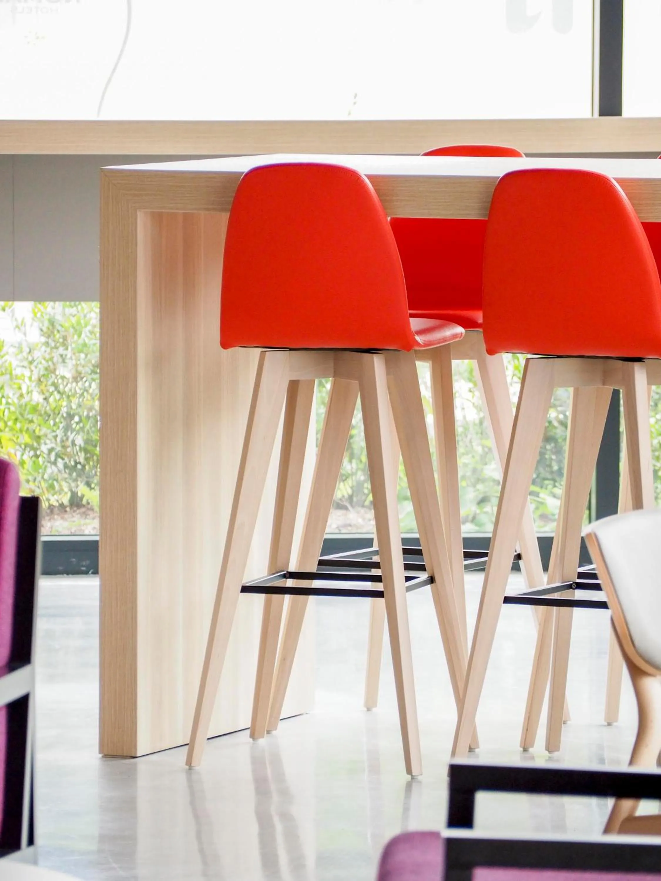 Lounge or bar in Nomad Paris Roissy CDG