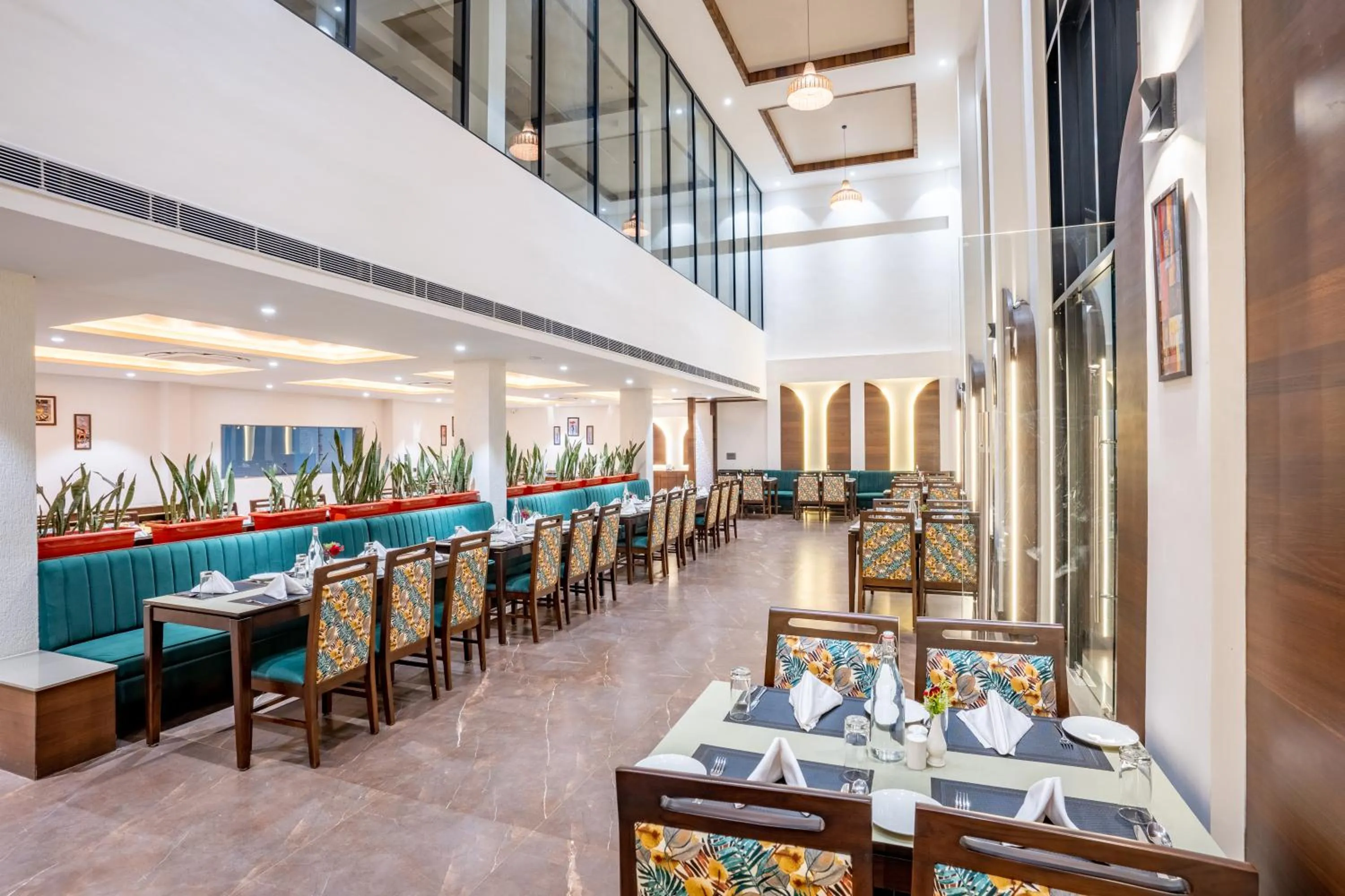 Restaurant/places to eat in Shervani Pebbles & Pines Resort & Spa, Corbett