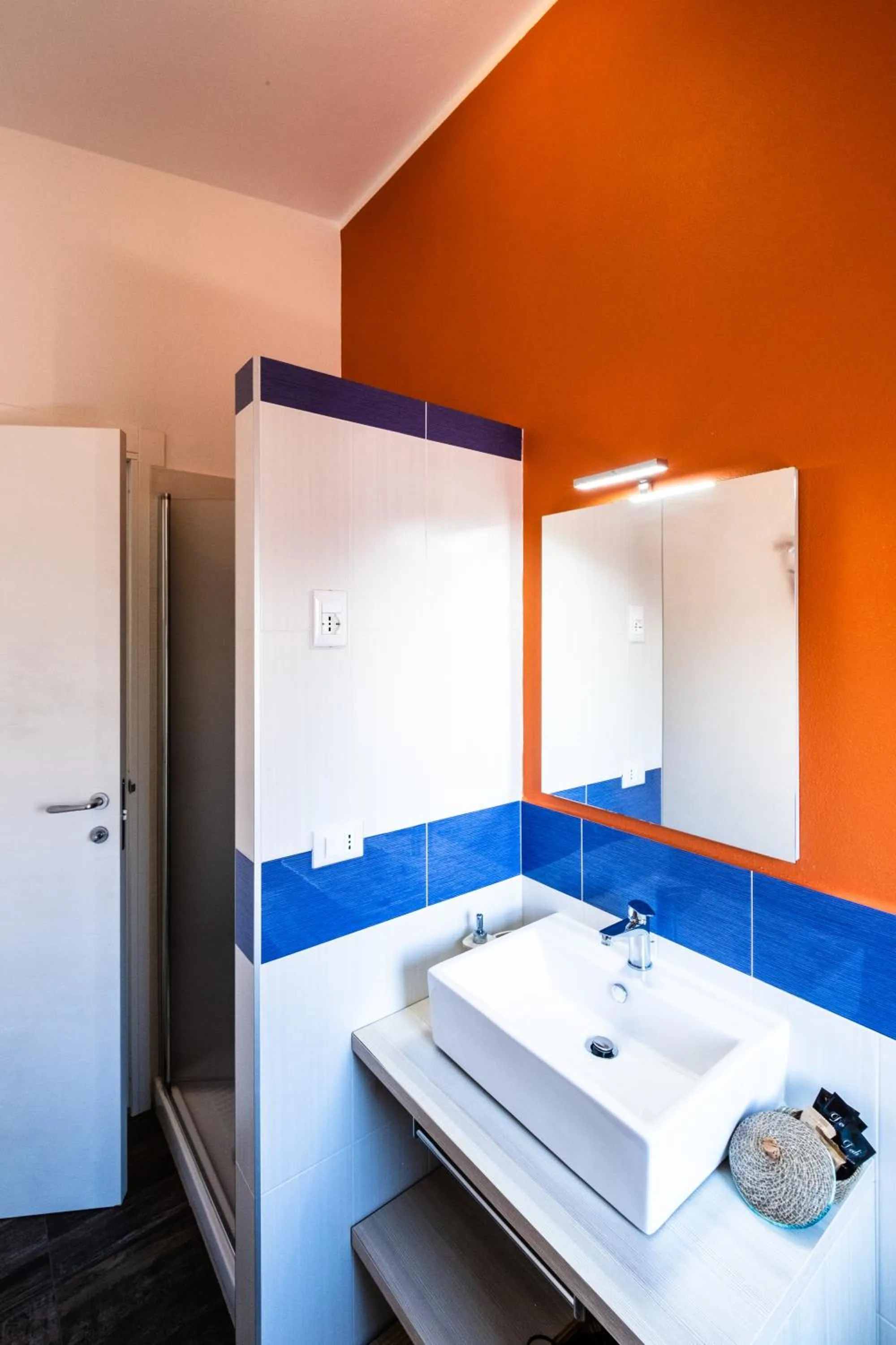 Shower in La Favorita Hotel