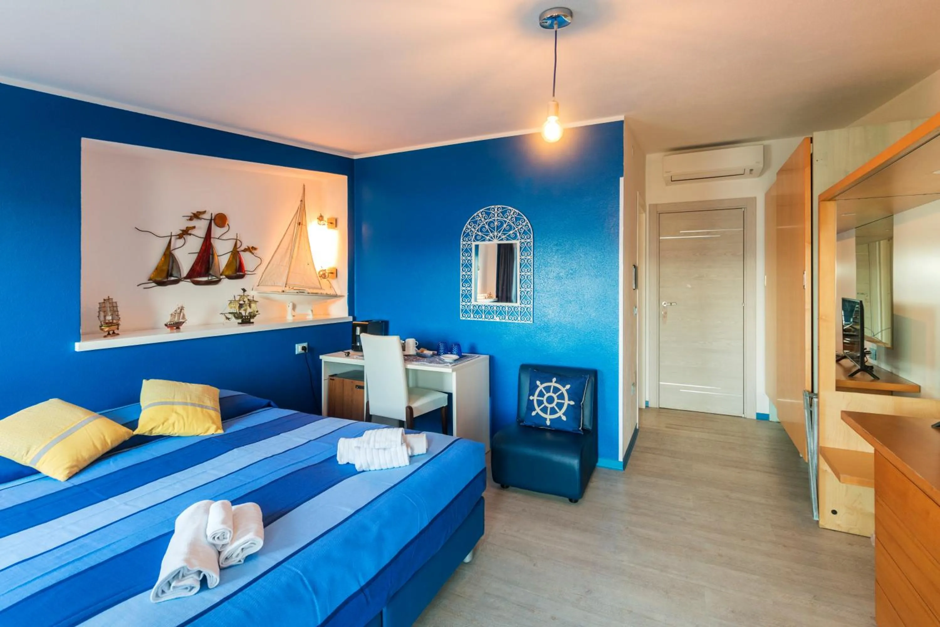 Bed in La Favorita Hotel