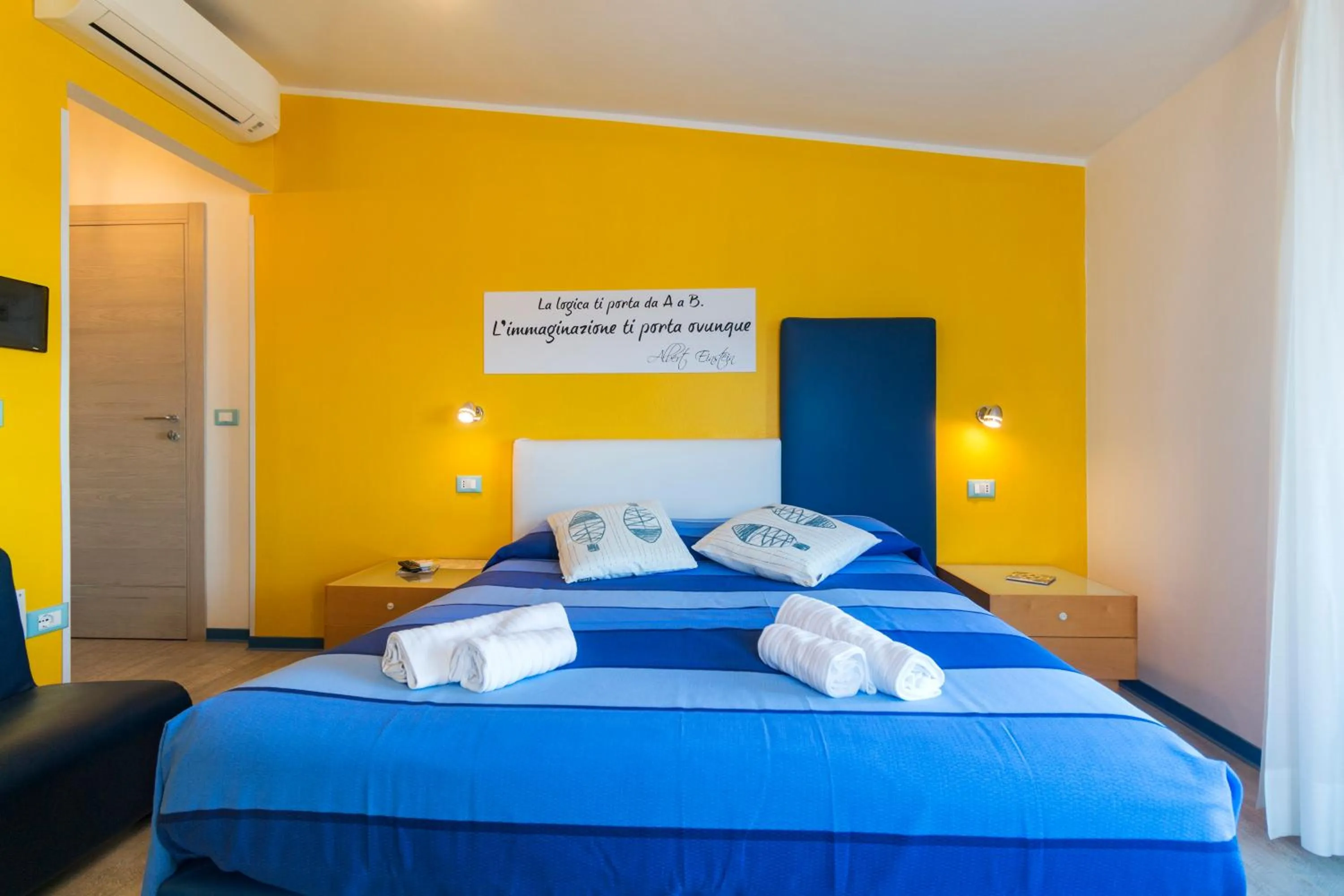 Bedroom, Bed in La Favorita Hotel