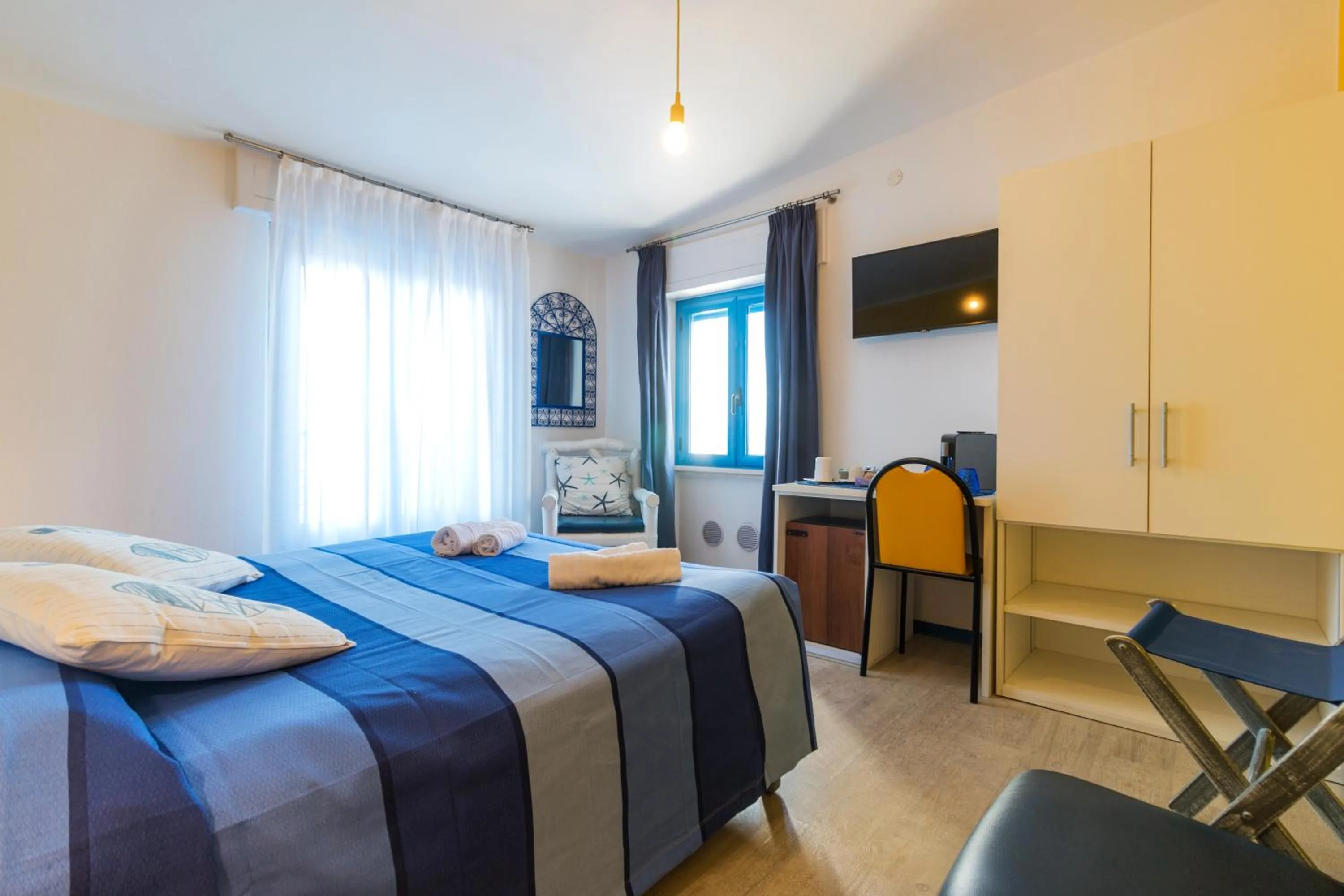 Photo of the whole room, Bed in La Favorita Hotel