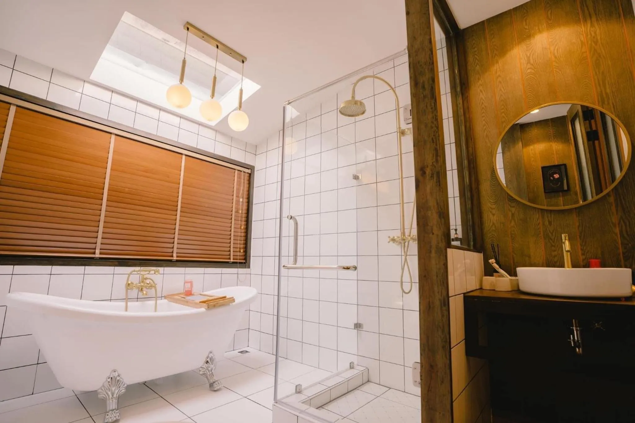 Shower in The Folkster House Chiangkhan