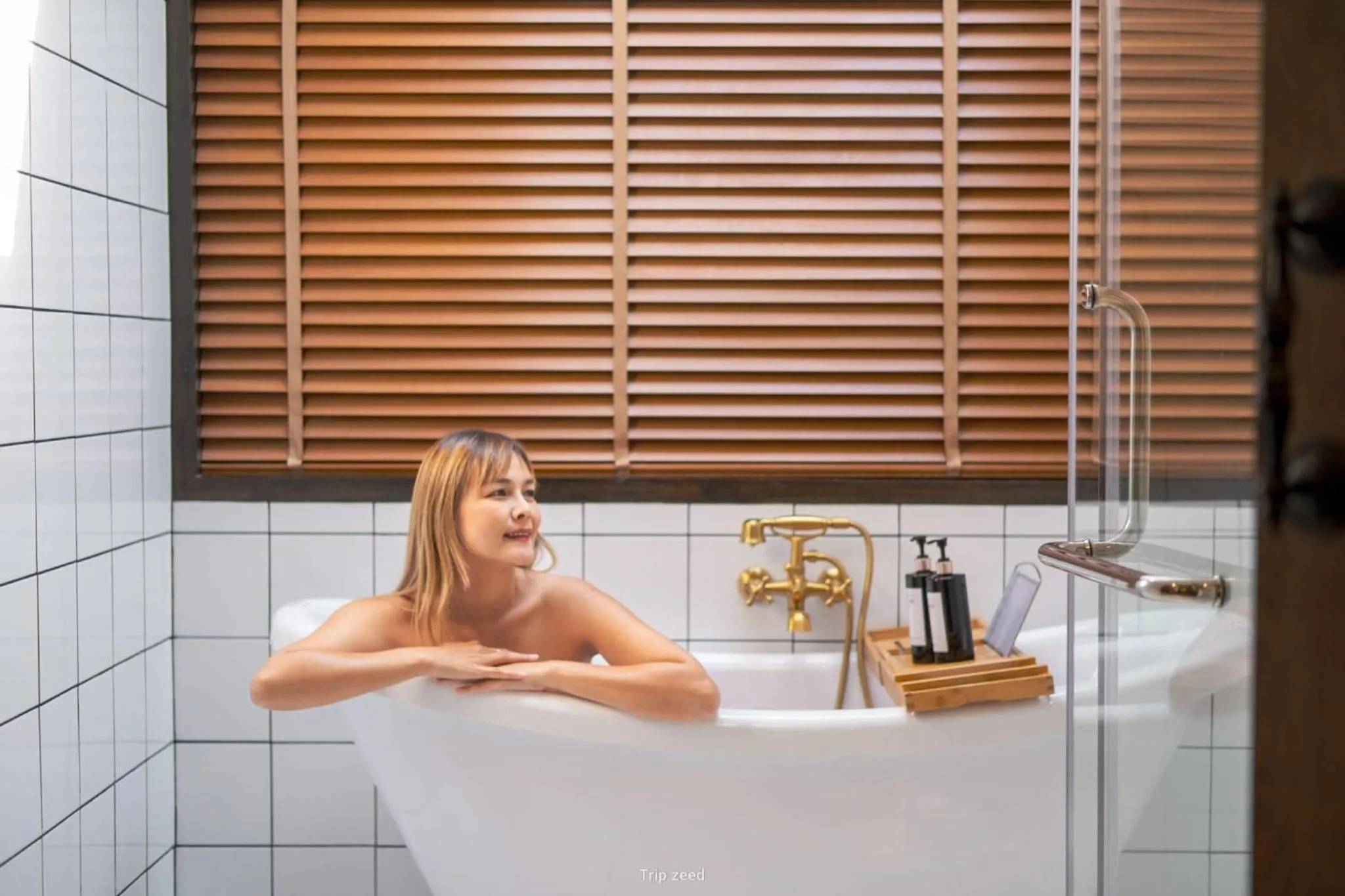 Bath in The Folkster House Chiangkhan