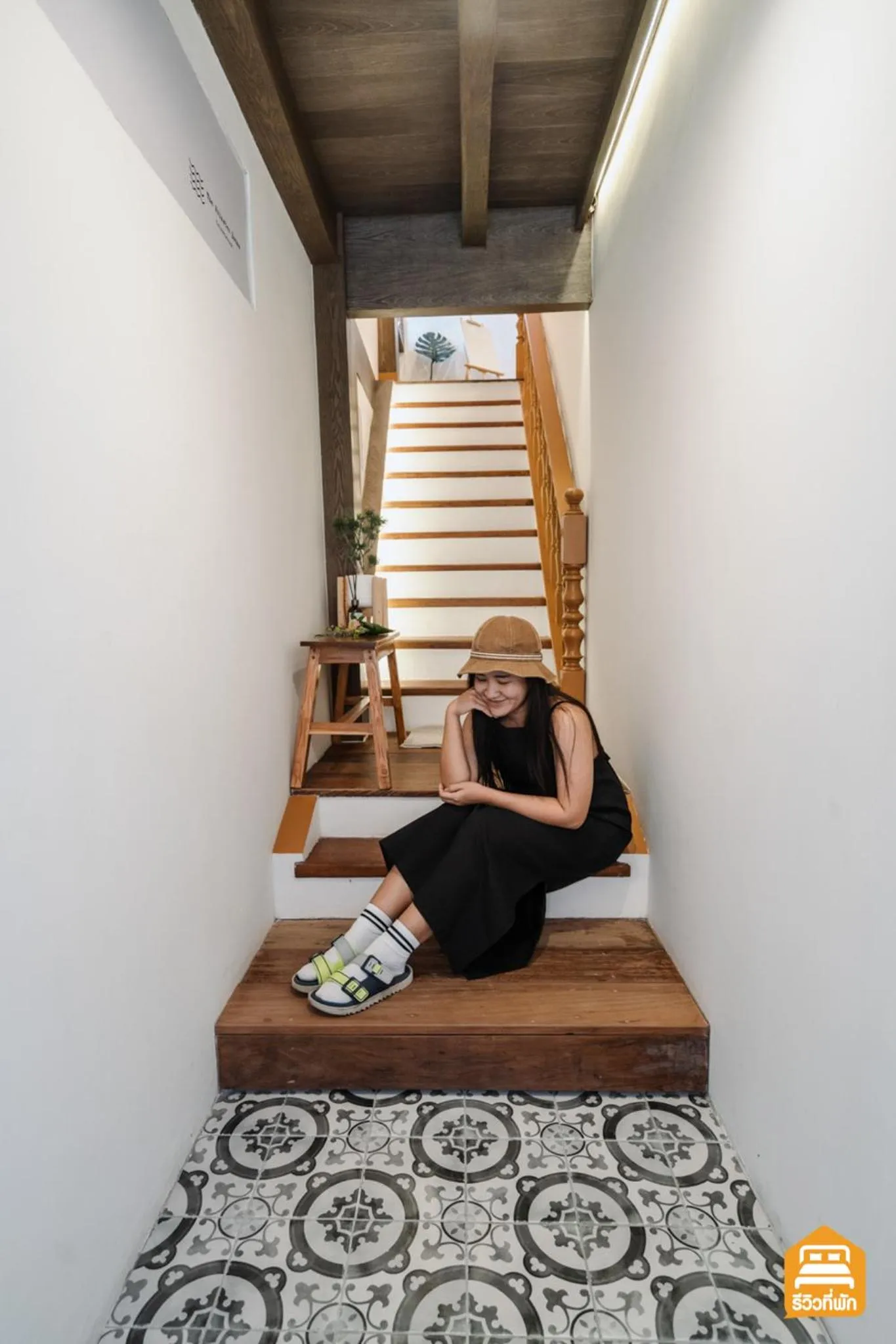 People in The Folkster House Chiangkhan