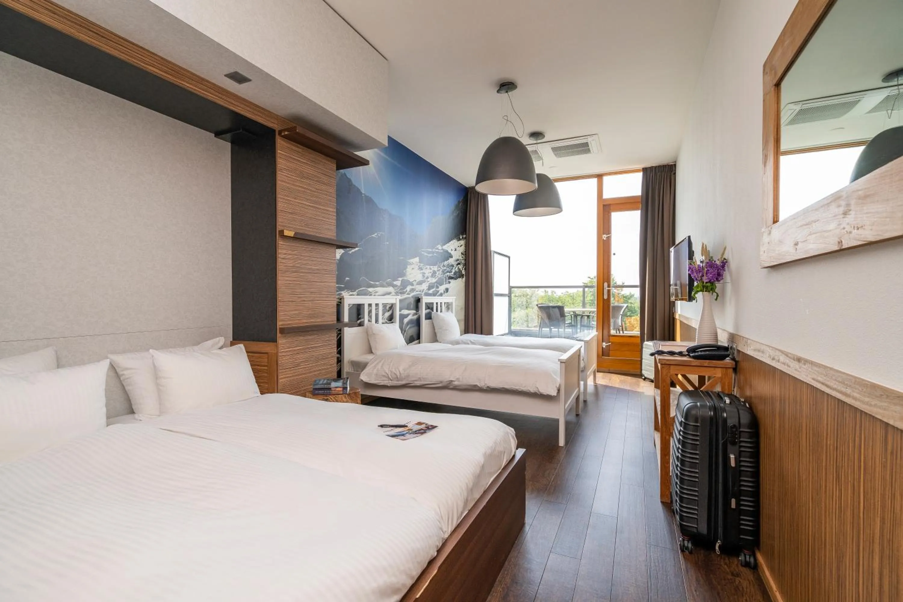 TV and multimedia, Bed in Alpine Hotel by SnowWorld