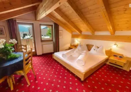 Bed in Hotel Tonnerhof