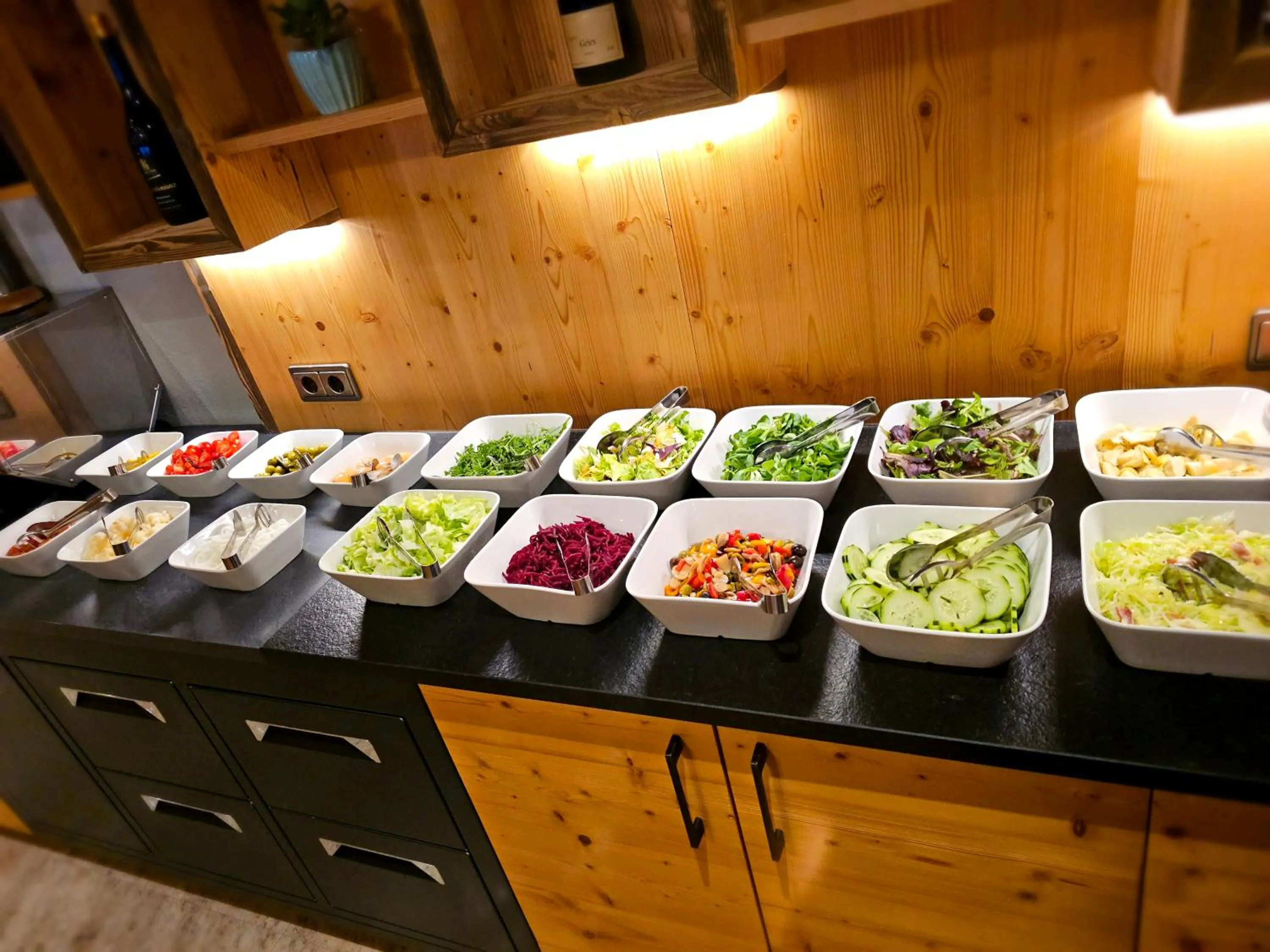 Restaurant/places to eat in Hotel Tonnerhof