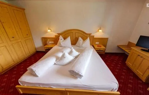 Bedroom, Bed in Hotel Tonnerhof