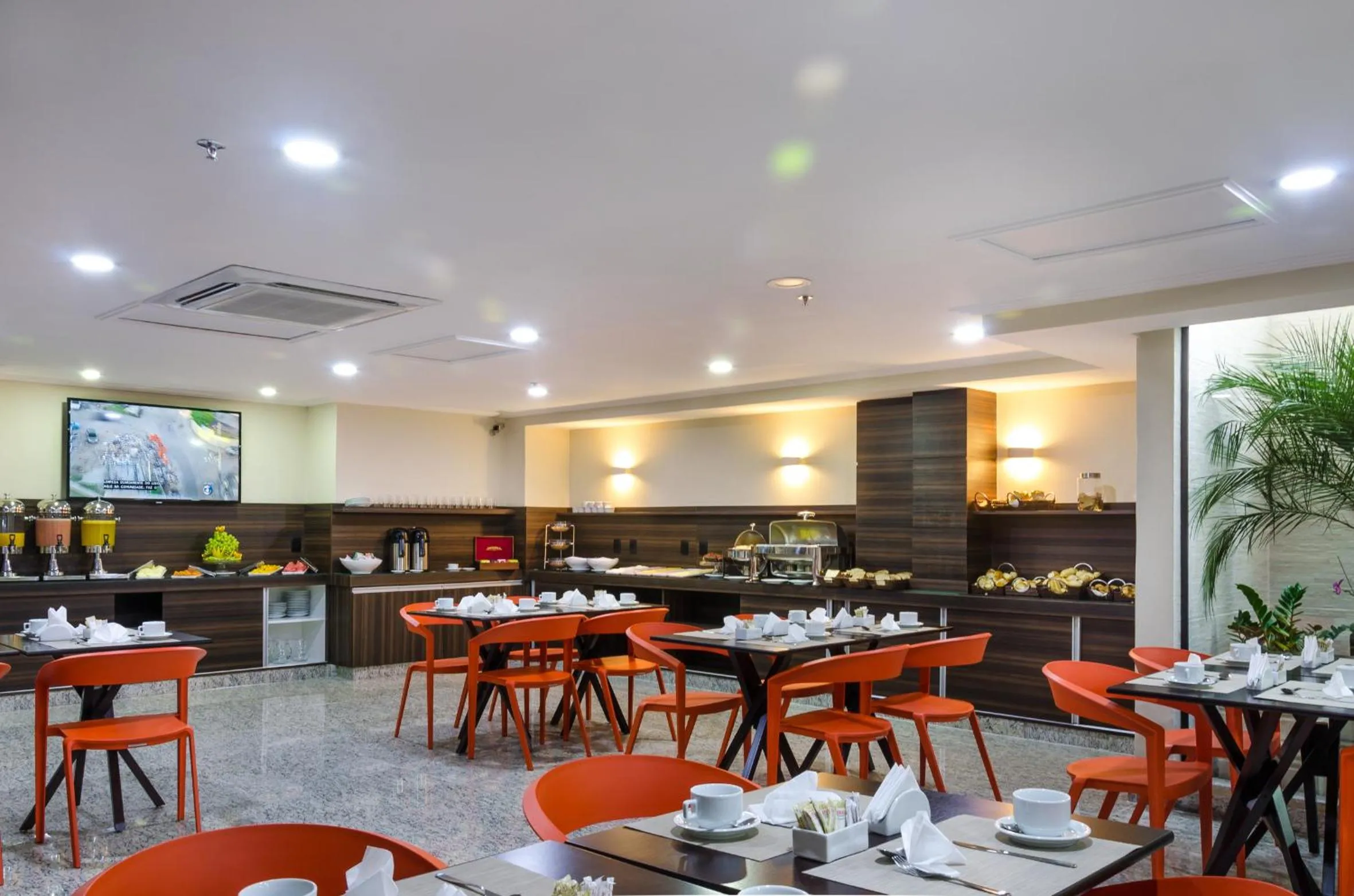 Restaurant/places to eat in Seleto Hotel