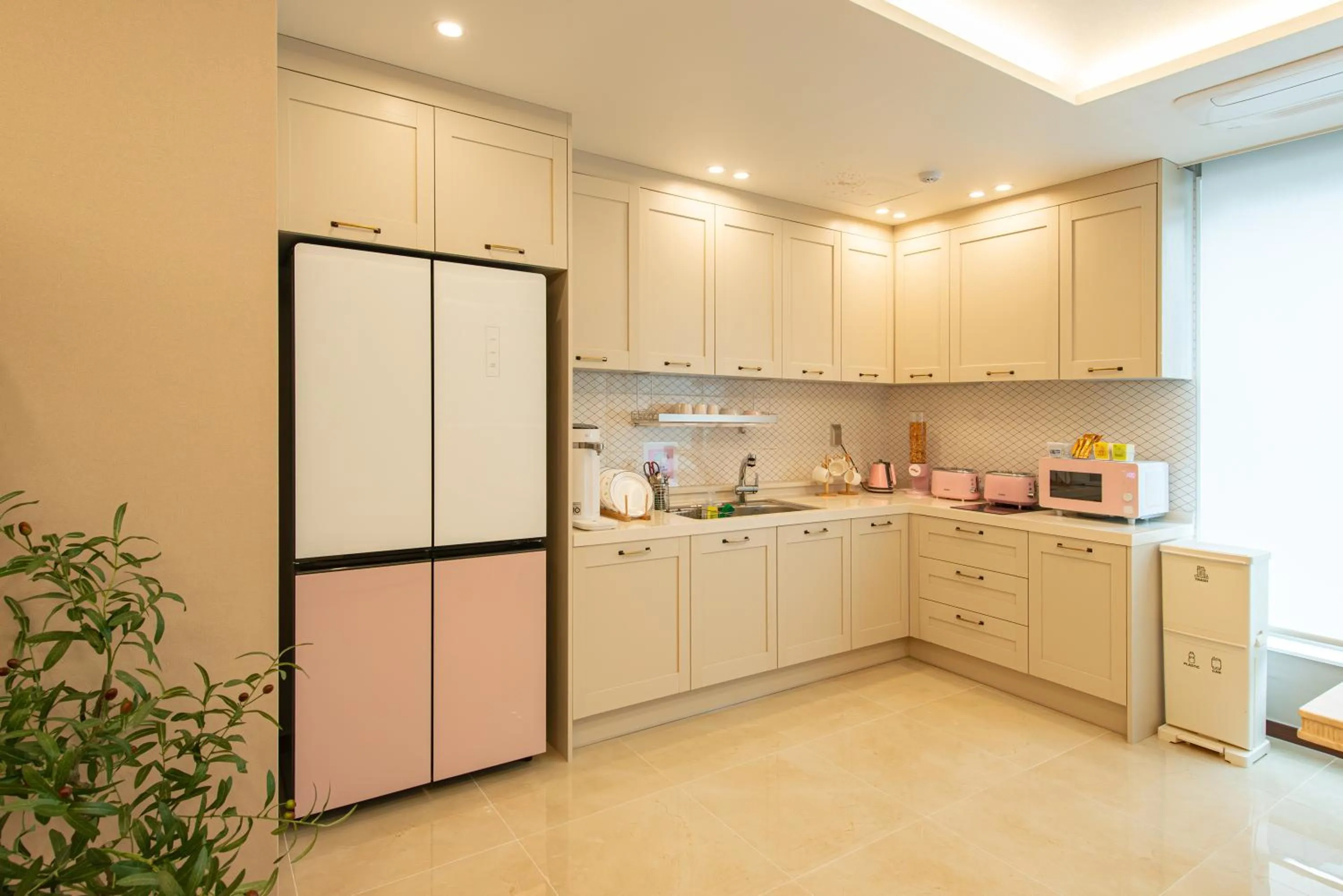 Kitchen or kitchenette in Incheon Airport Guest House King