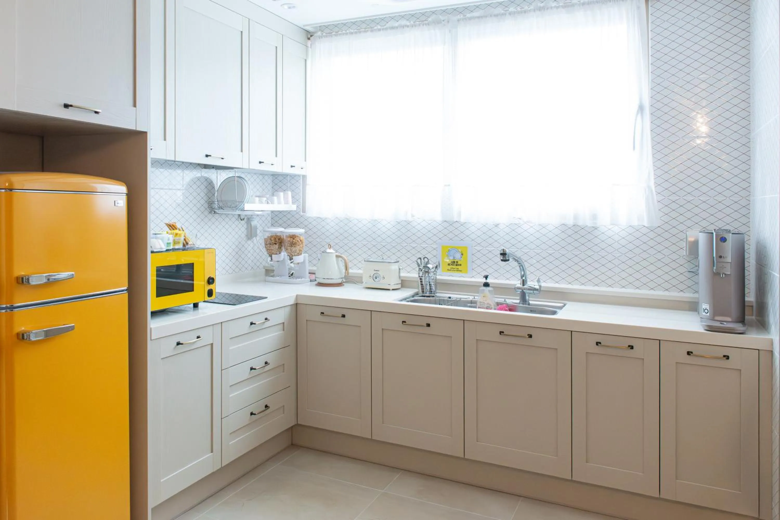 Kitchen or kitchenette in Incheon Airport Guest House King