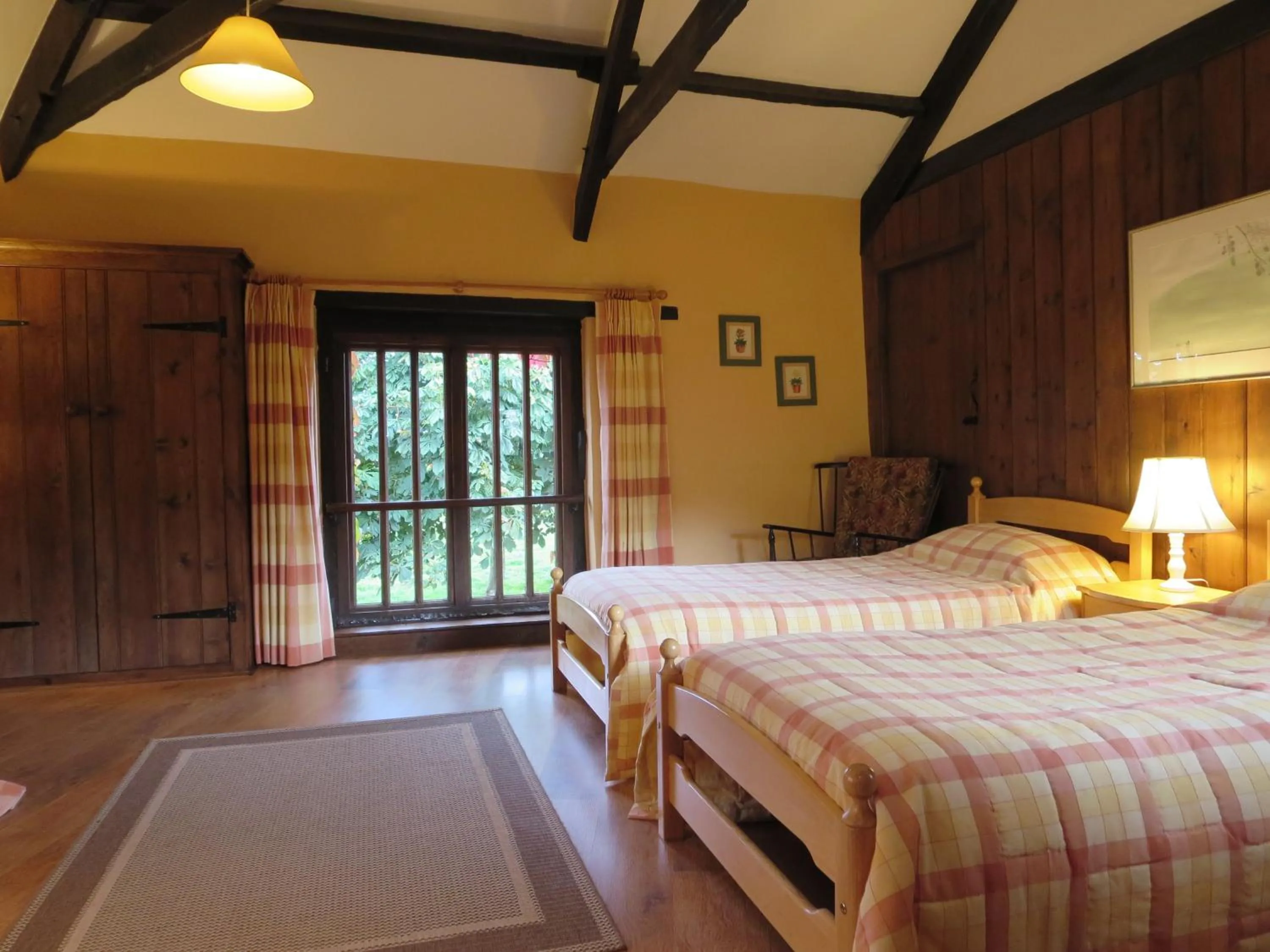 Bedroom, Bed in Combe Lancey Farmhouse B&B
