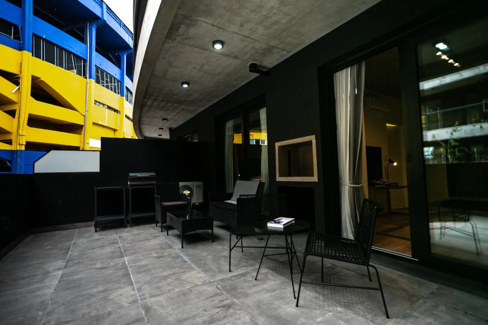 Landmark view in Howard Johnson Undici Republica de La Boca