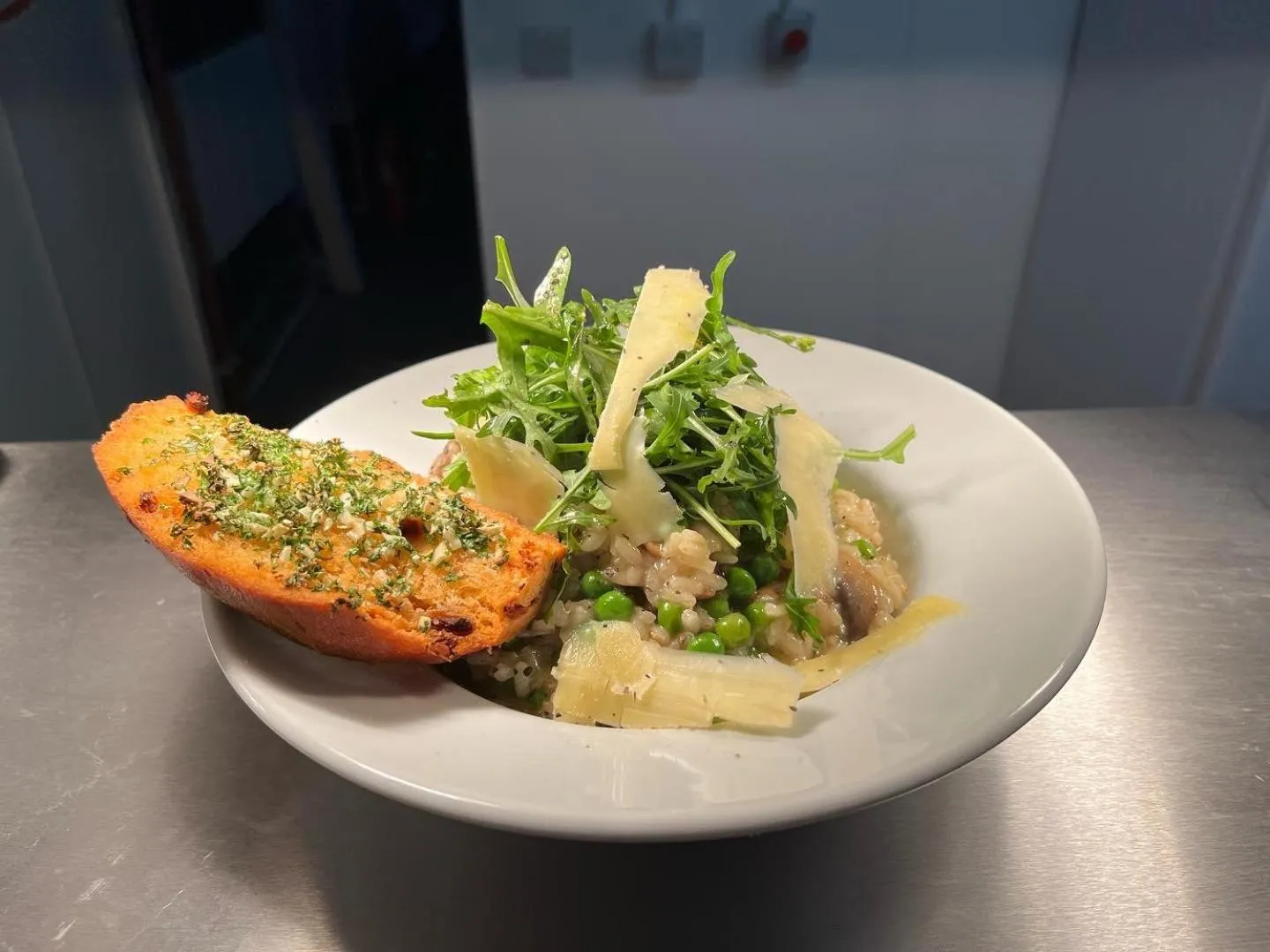 Restaurant/places to eat in Picton-House