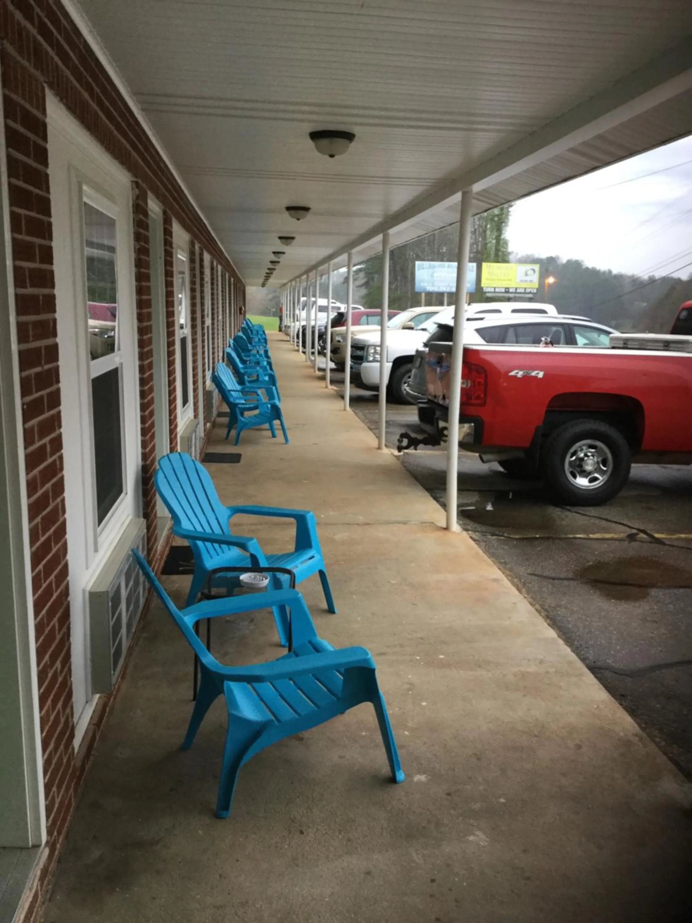 Facade/entrance in Murphy Motel