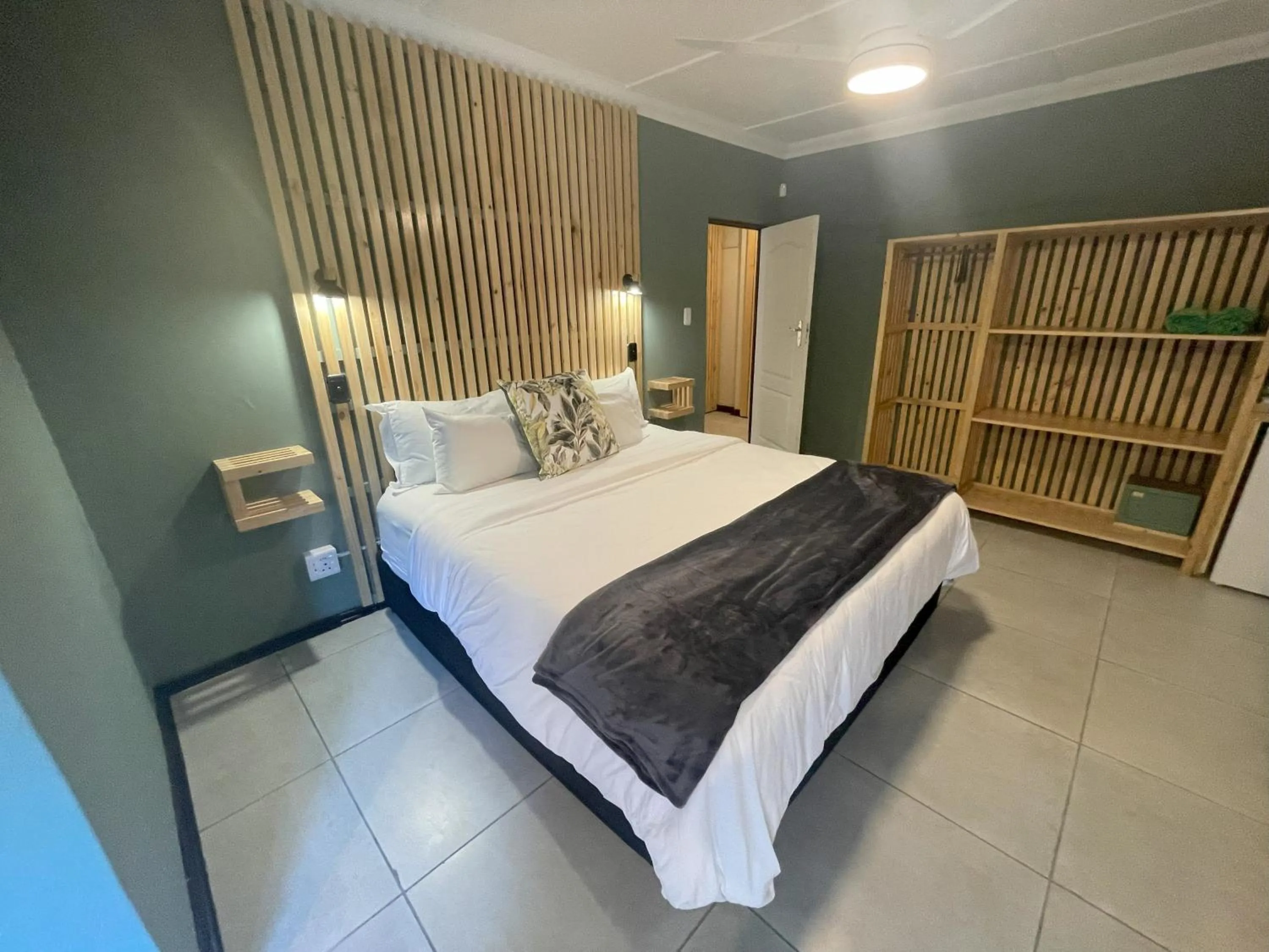 Bed in Wilderness on Sea