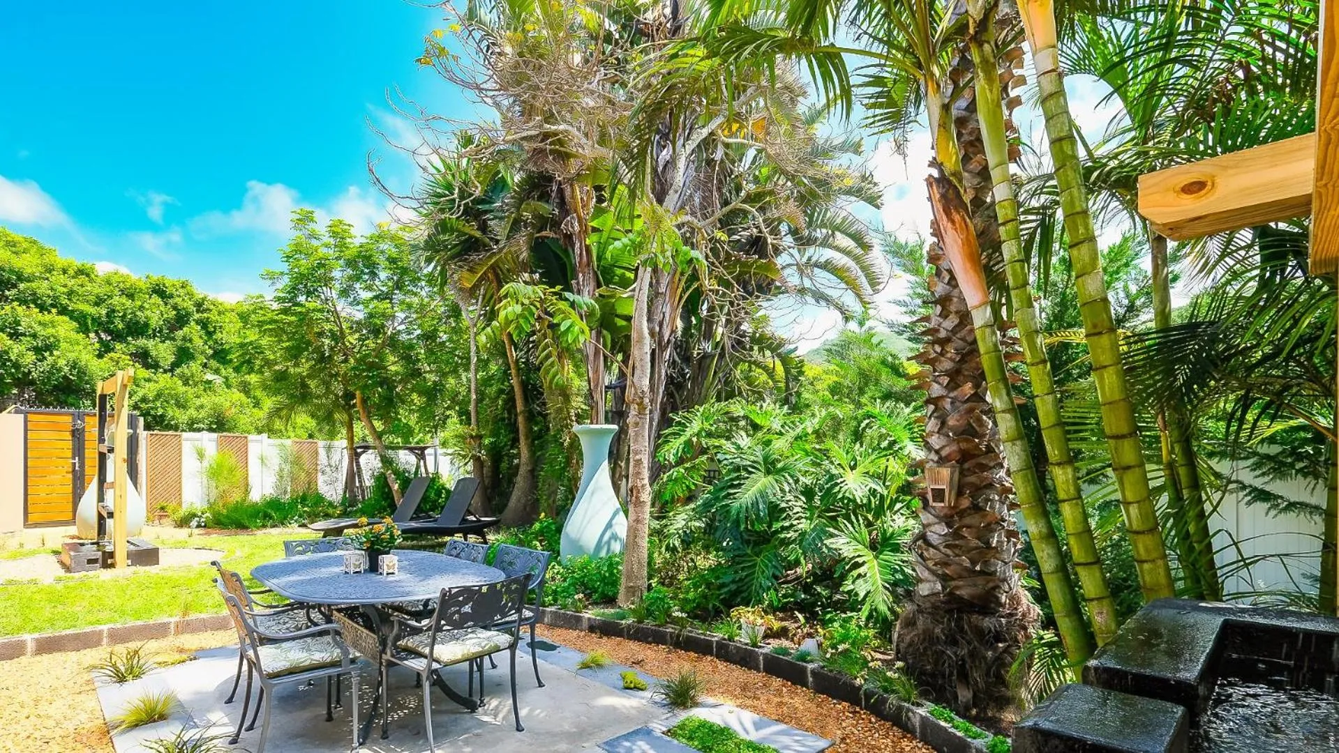 Patio in Wilderness on Sea