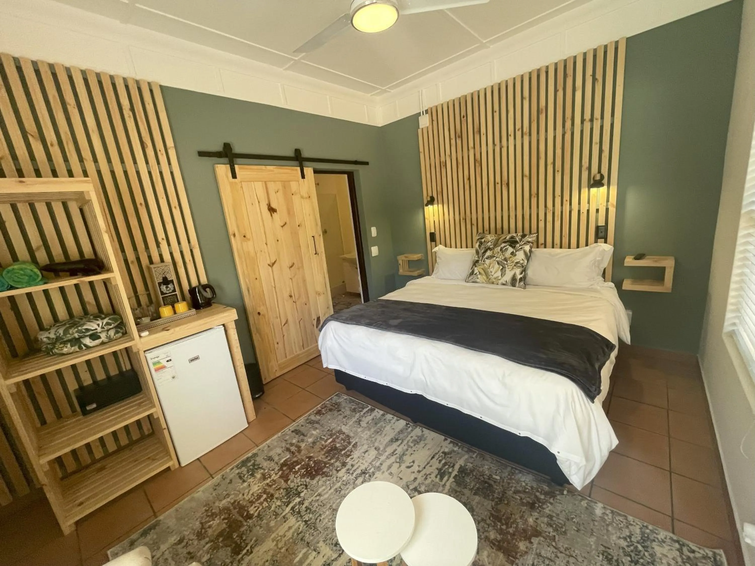 Photo of the whole room, Bed in Wilderness on Sea