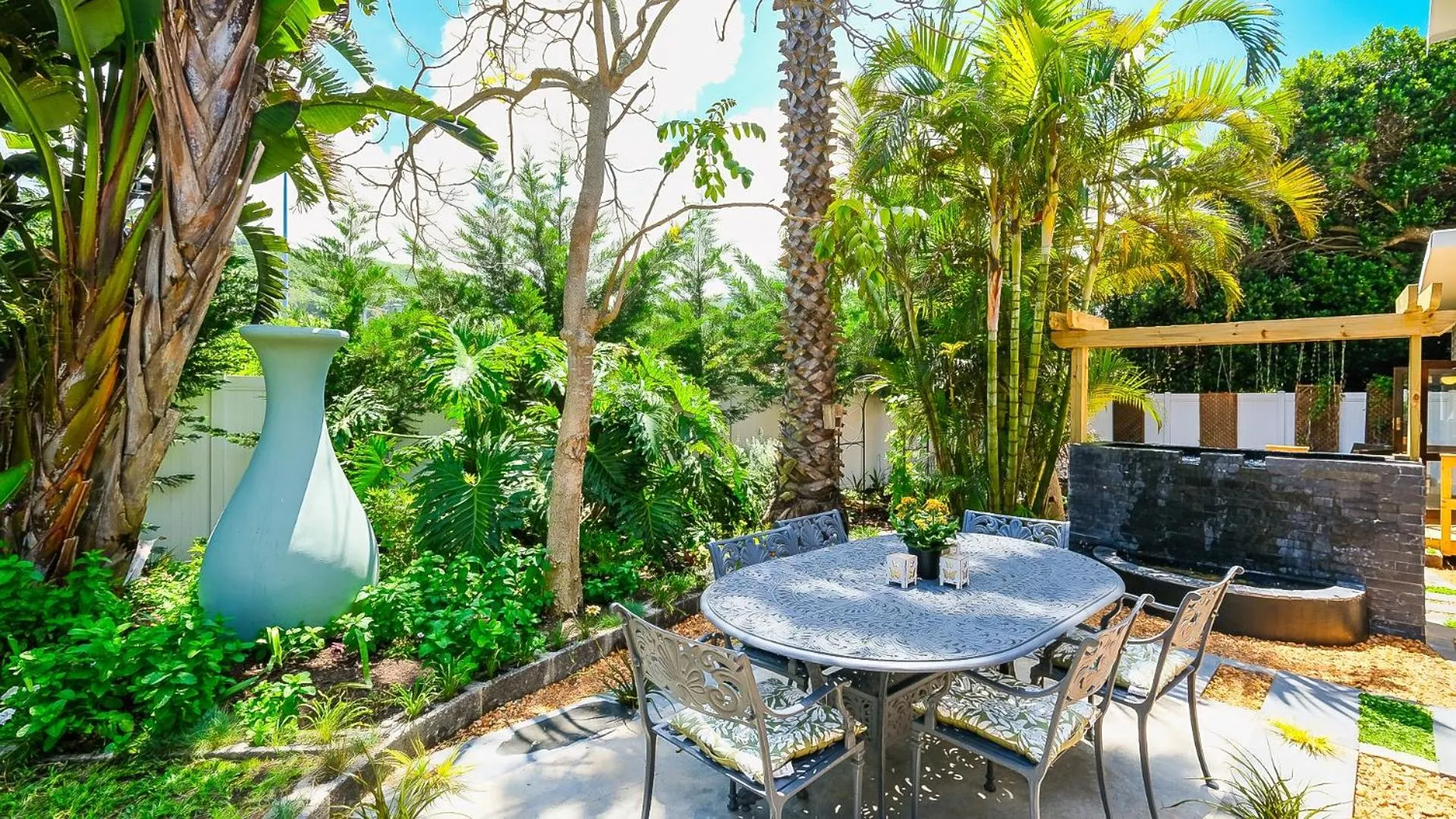 Patio in Wilderness on Sea