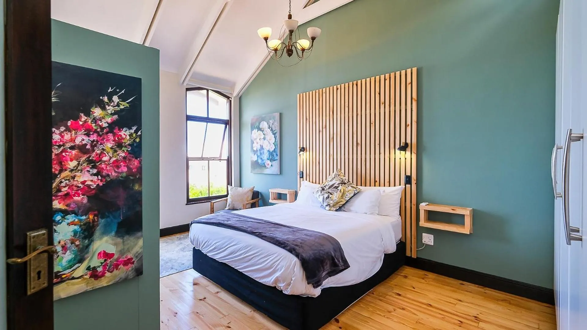 Bed in Wilderness on Sea