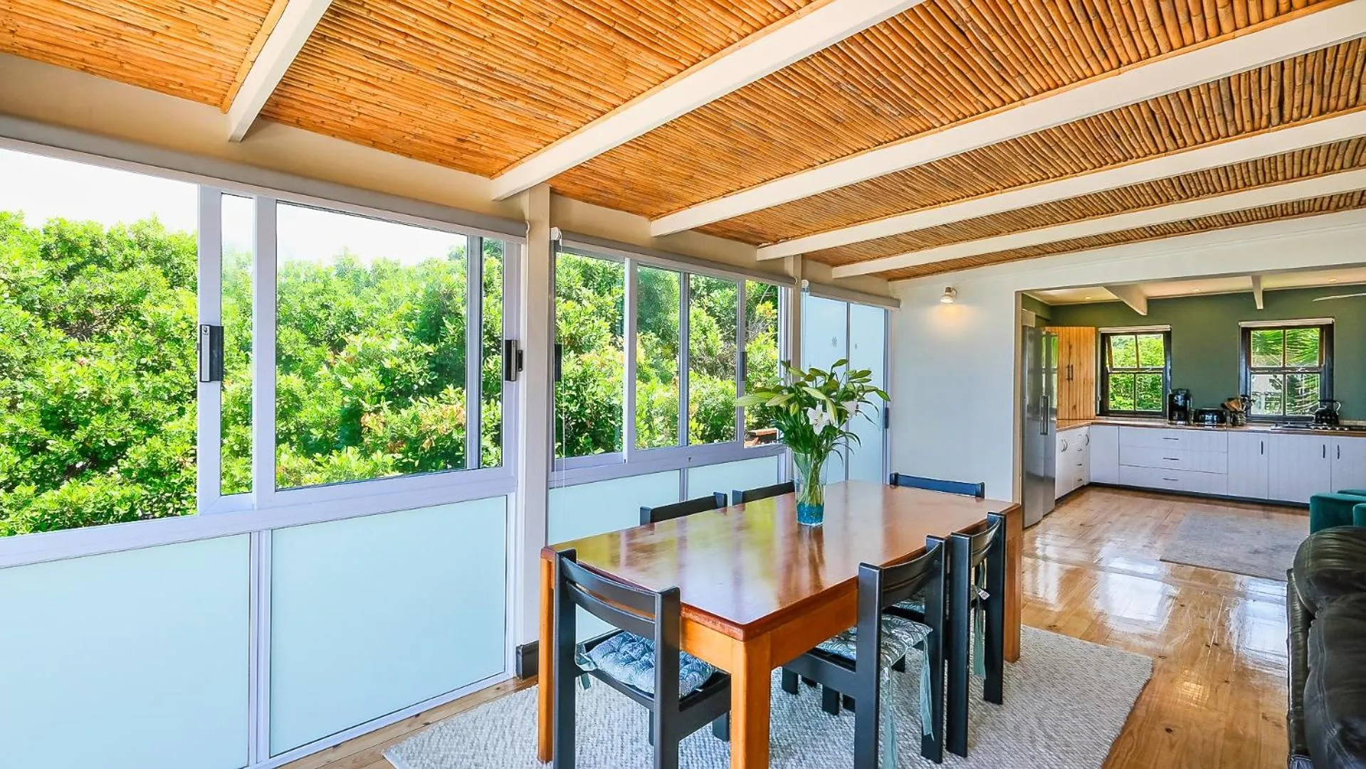 Dining area in Wilderness on Sea