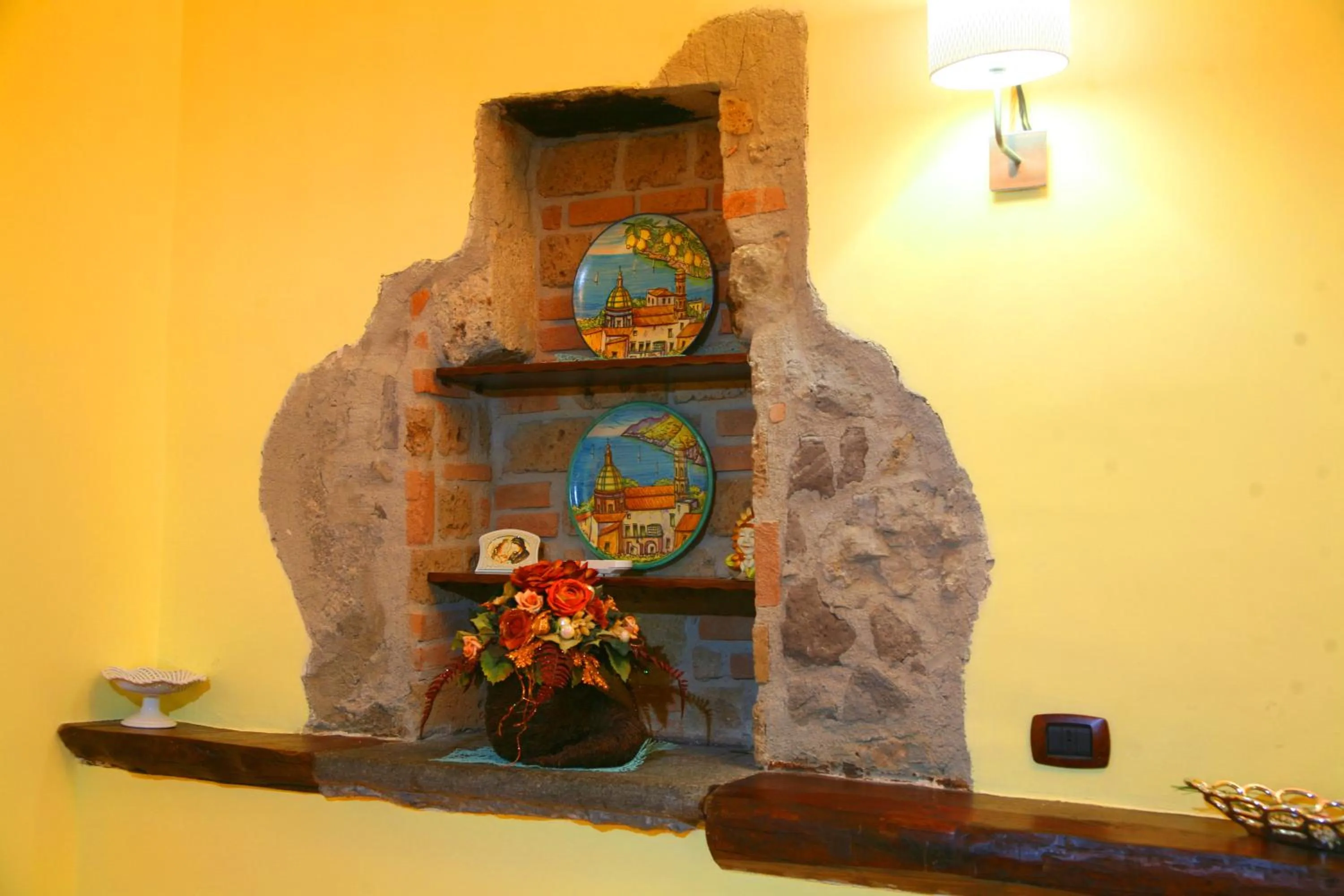 Decorative detail in Al Vecchio Cellaio Historical Guest House