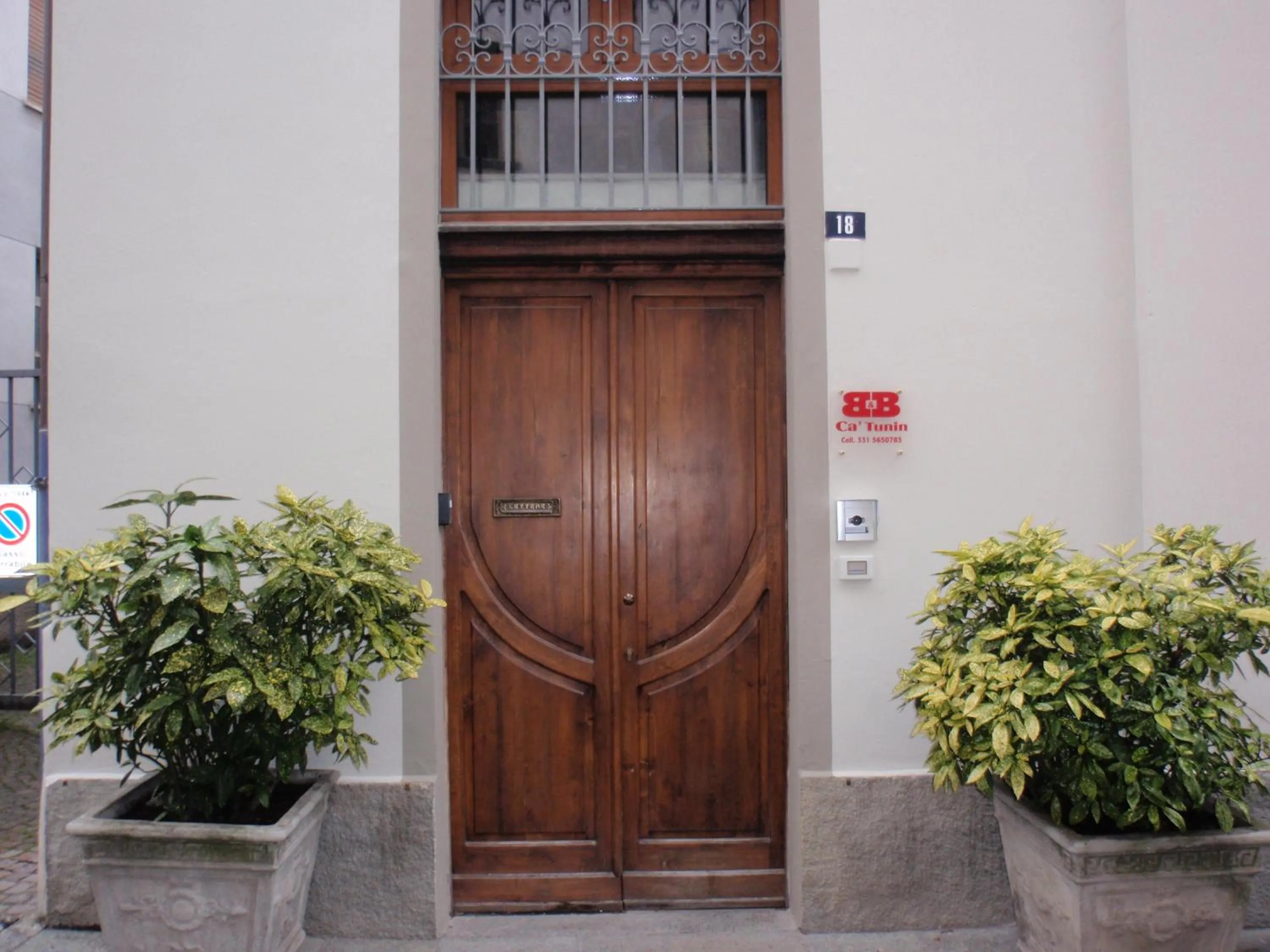 Facade/entrance in B&B Ca Tunin