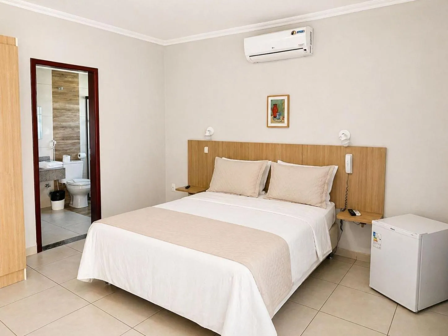 Bed in Vila Francesa Hotel