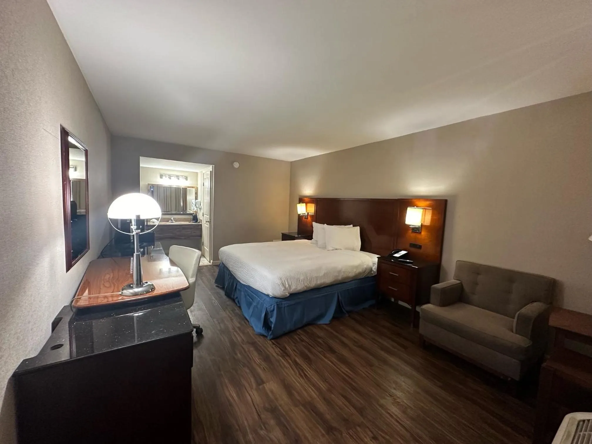 Bed in Gateway Hotel