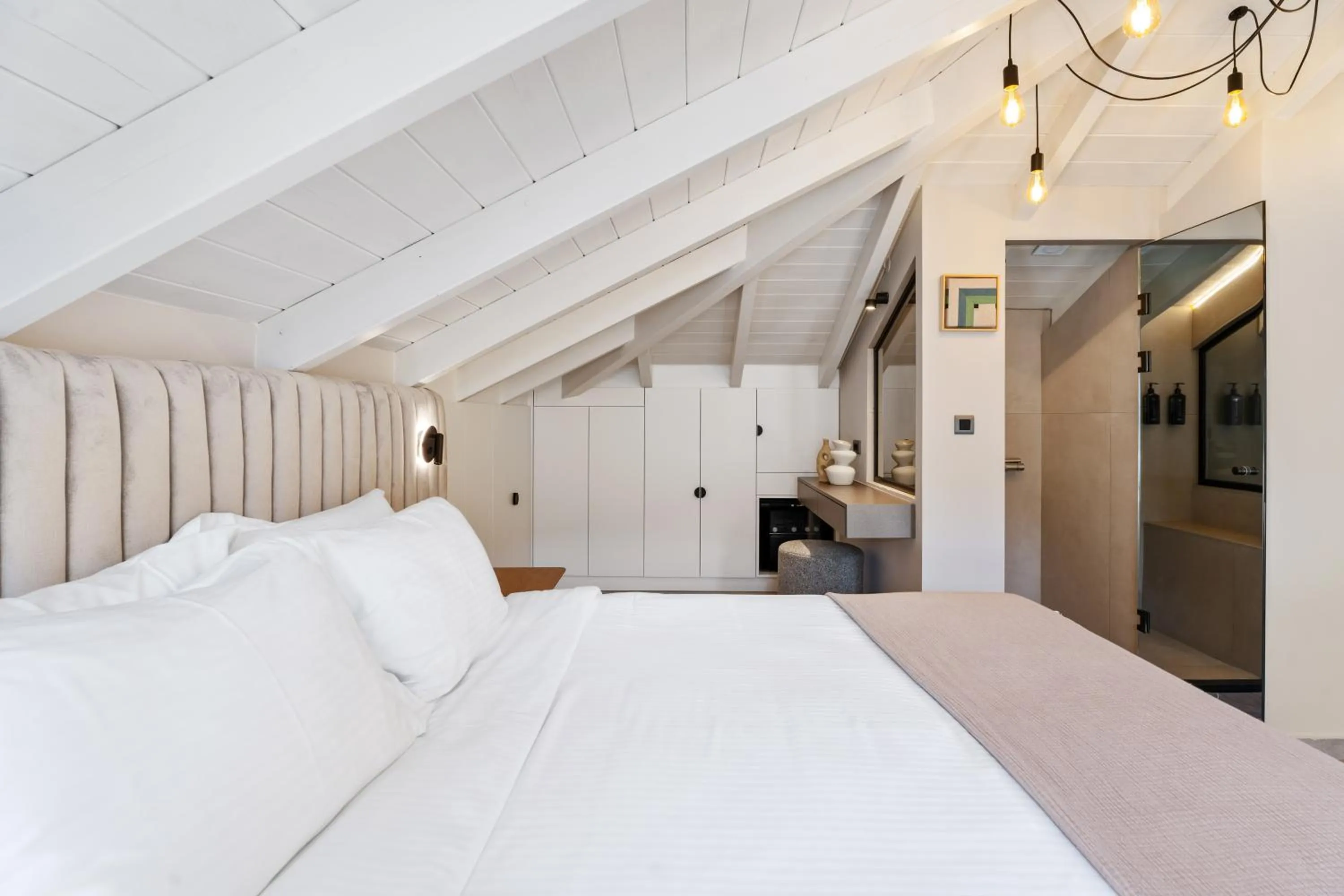 Shower, Bed in Ennea Muses Rooms and Suites