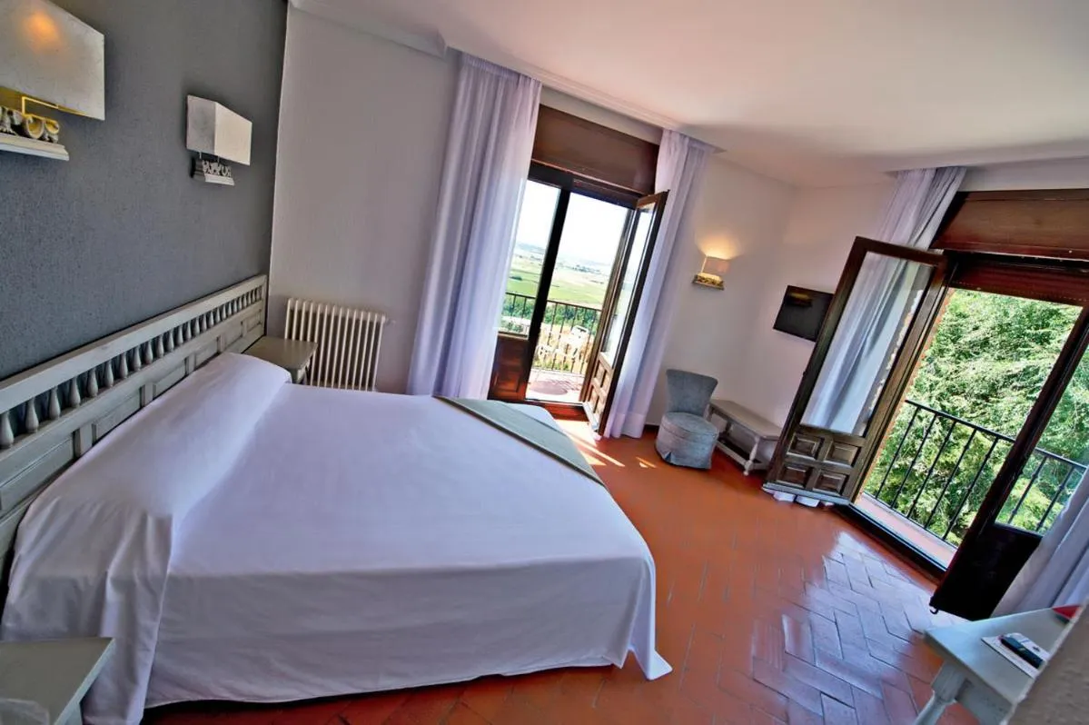 Photo of the whole room, Bed in Hospedium Hotel Juan II