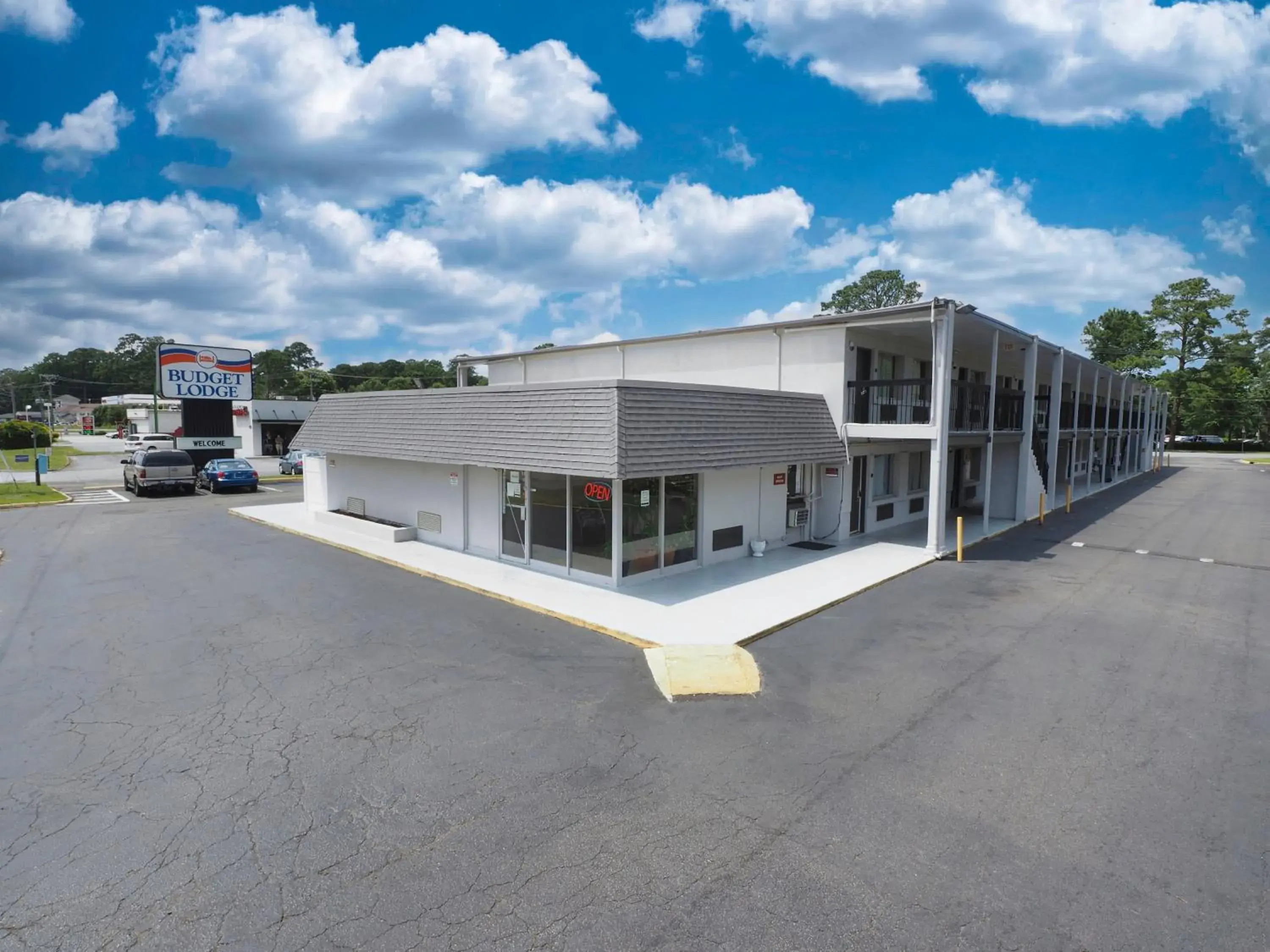 Property building in Budget Lodge Churchland Property building in Budget Lodge Churchland