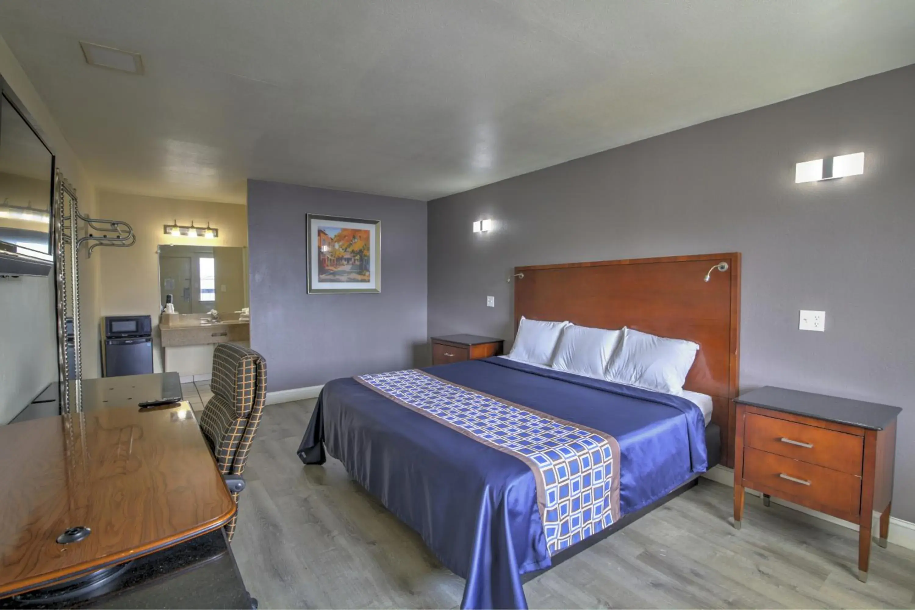 Standard King Room - Smoking in Budget Lodge Churchland Standard King Room - Smoking in Budget Lodge Churchland