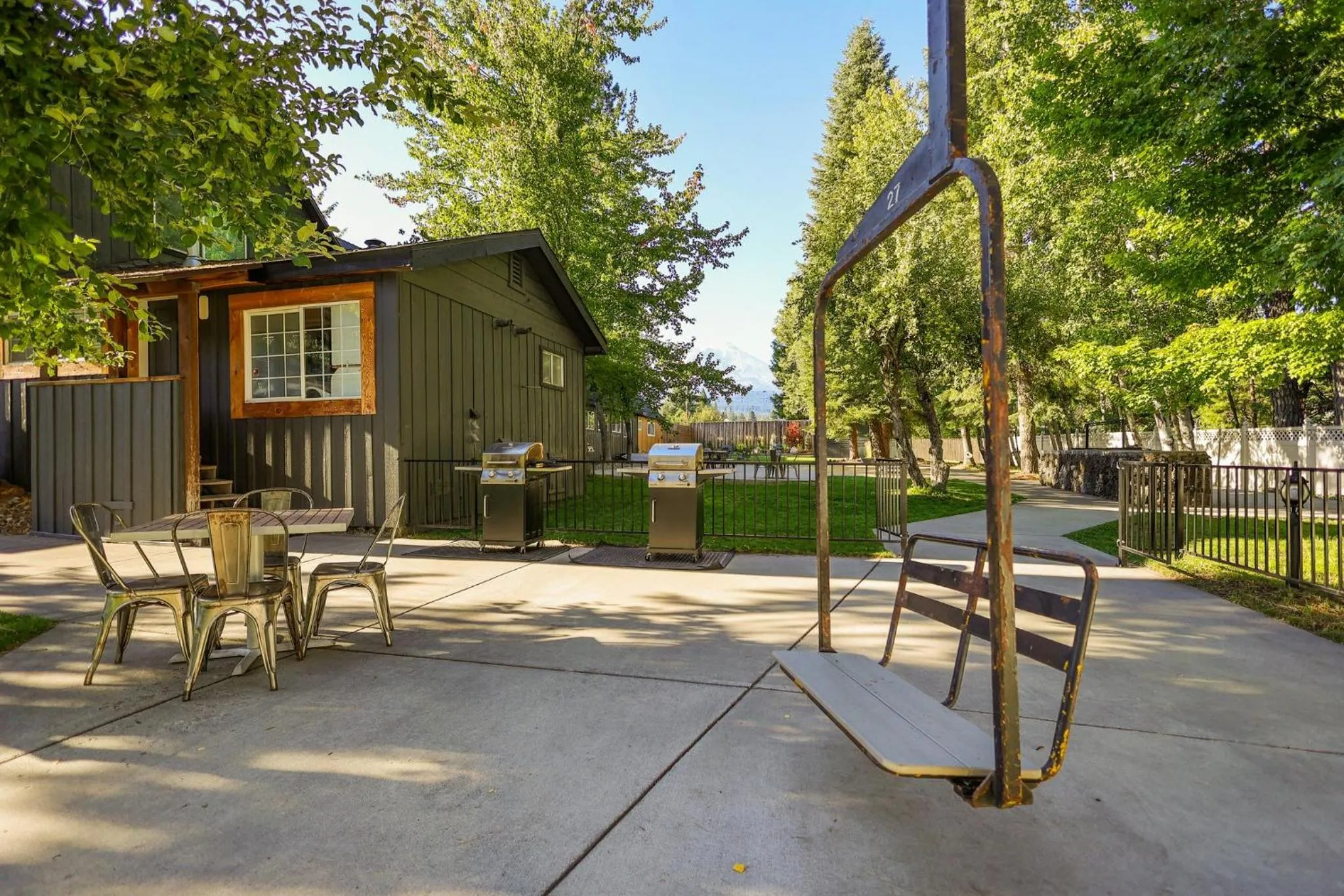 Shasta View Lodge