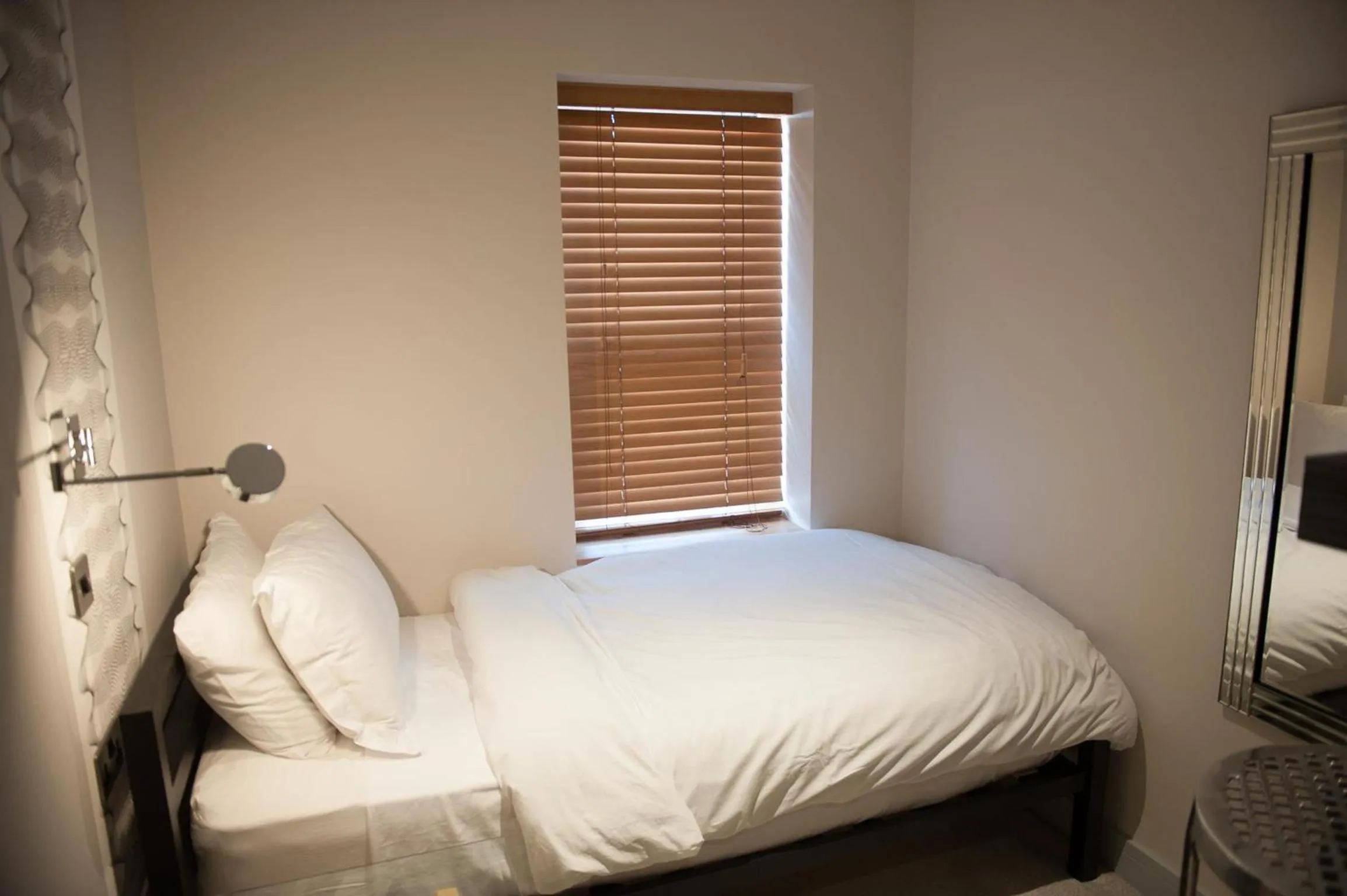 Bed in Hotel Forty One