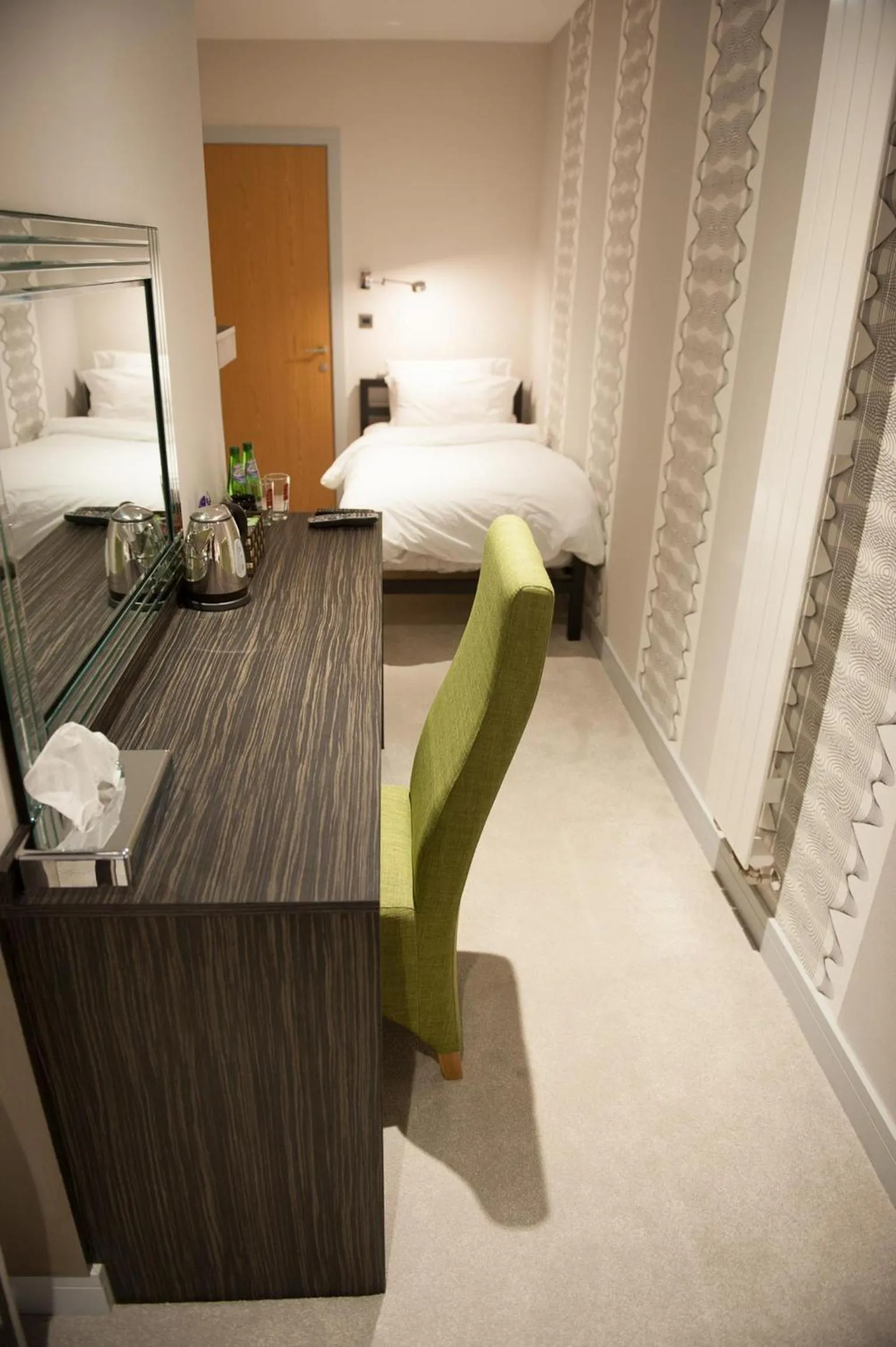 Photo of the whole room, Bed in Hotel Forty One