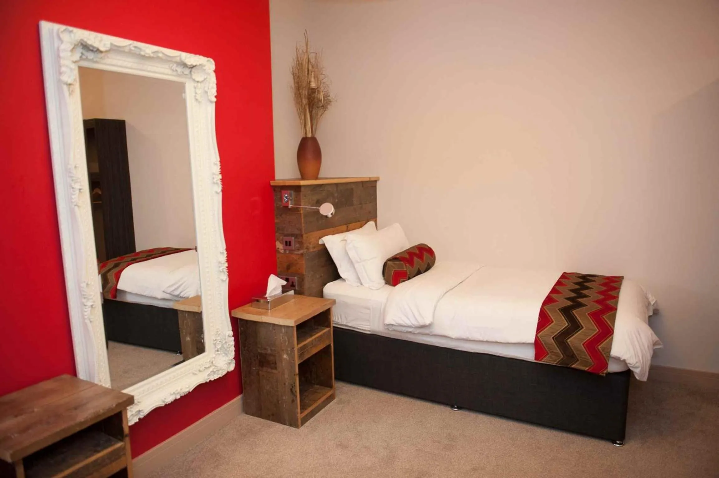 Bed in Hotel Forty One