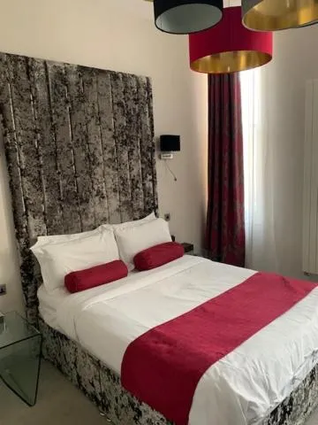 Bed in Hotel Forty One