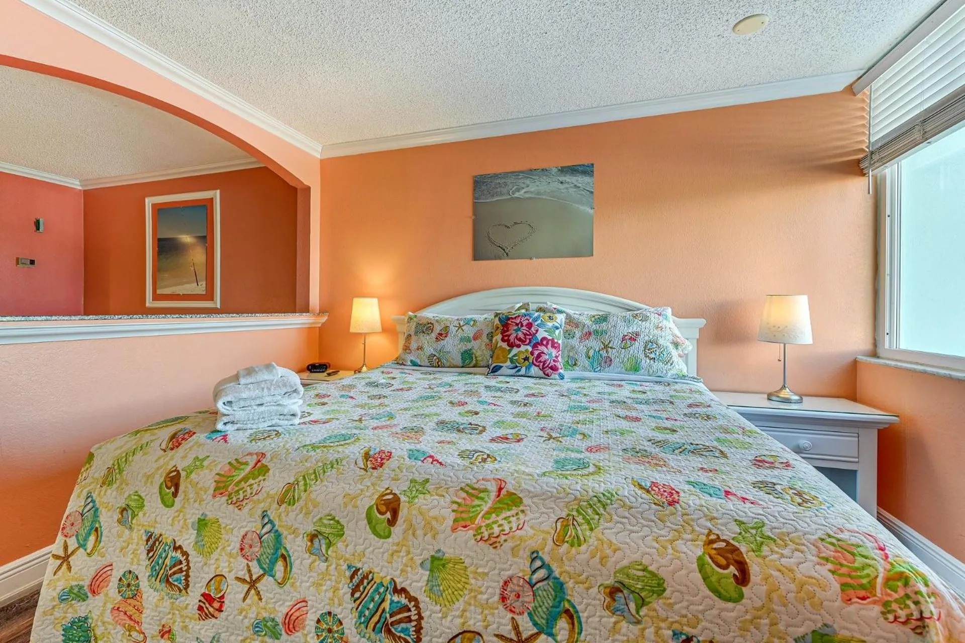 Bed in Pelican Point on Clearwater Beach
