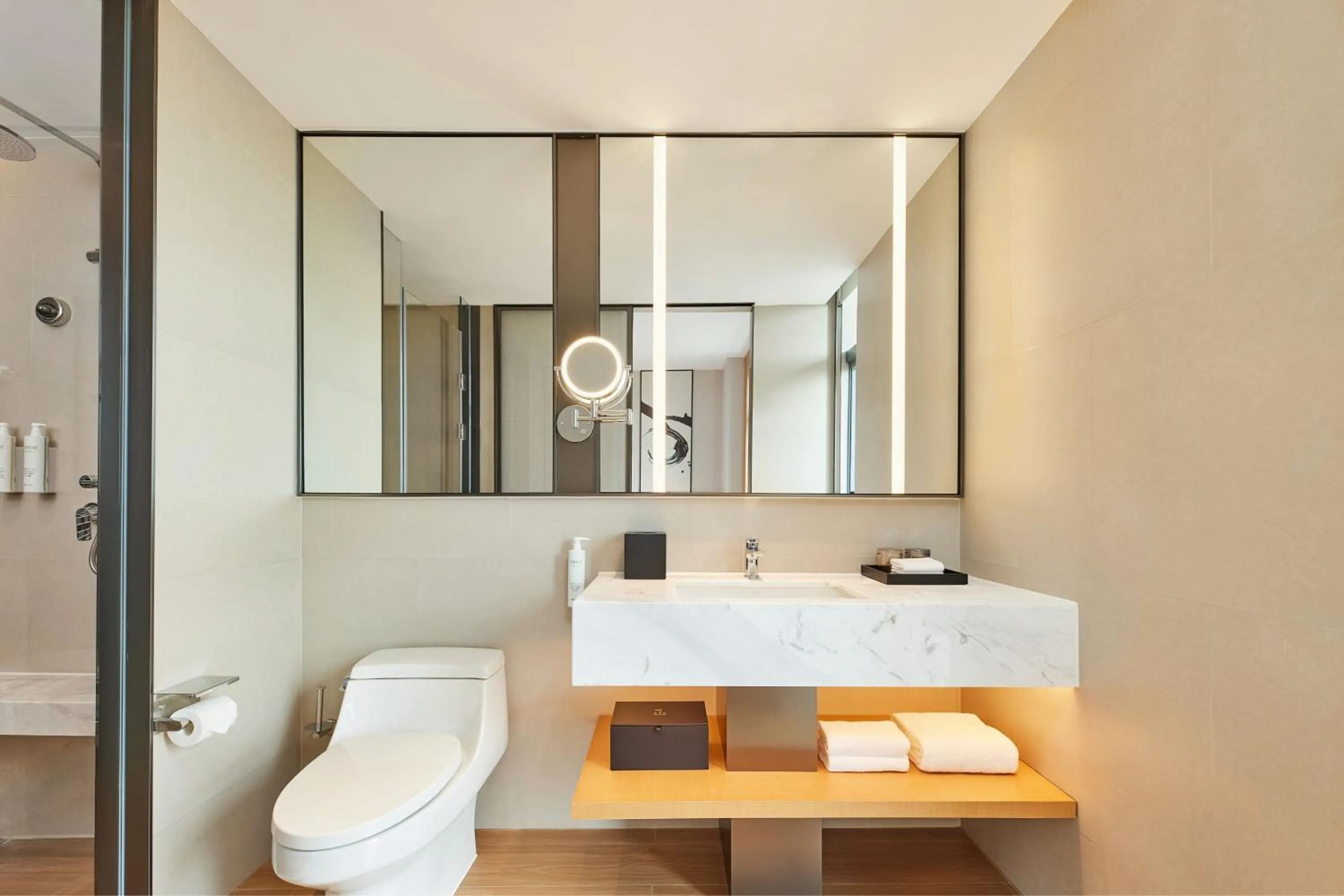 Bathroom in Fairfield by Marriott Guangzhou Konggang