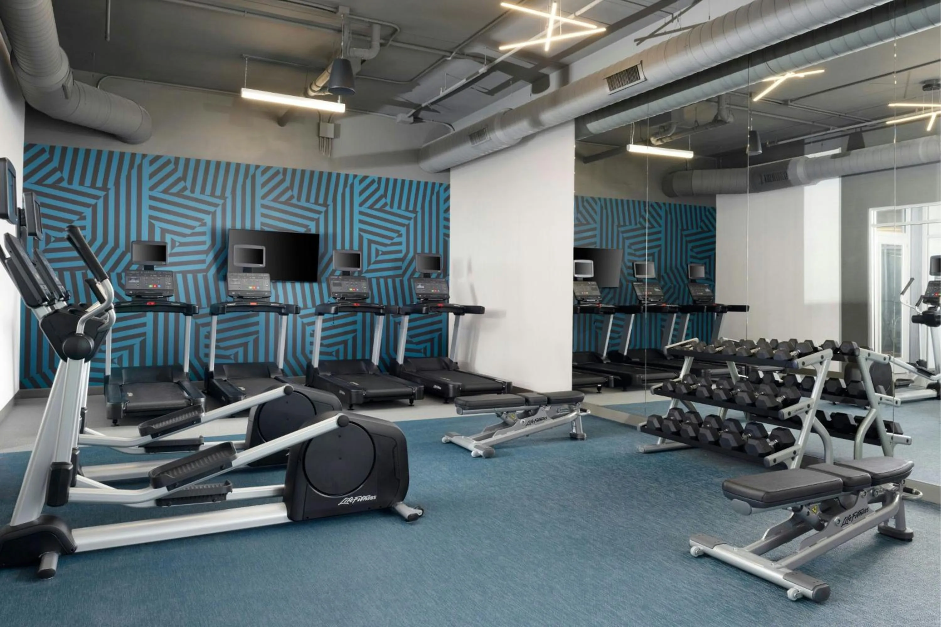 Fitness centre/facilities in Aloft Waukee