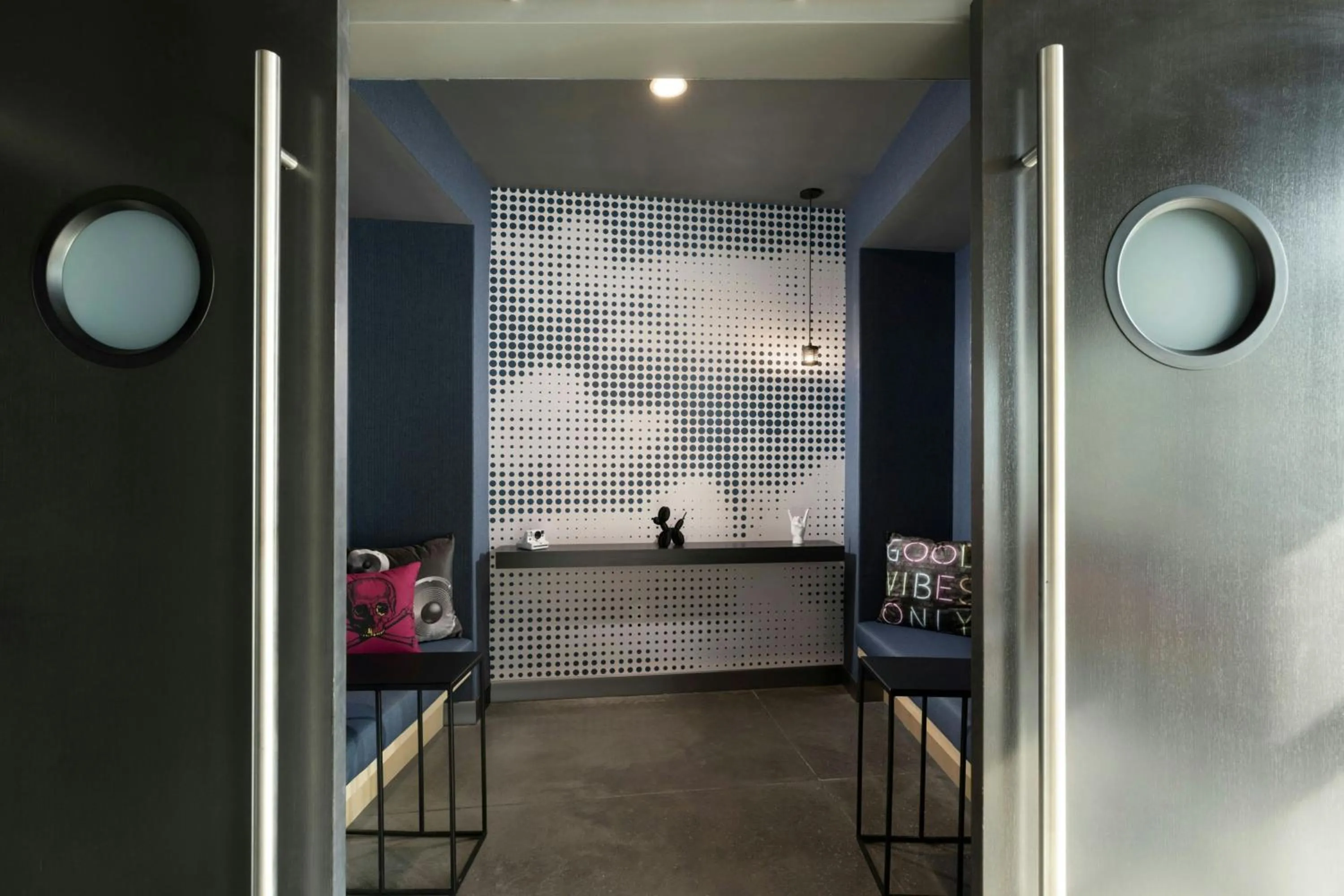 Meeting/conference room in Aloft Waukee