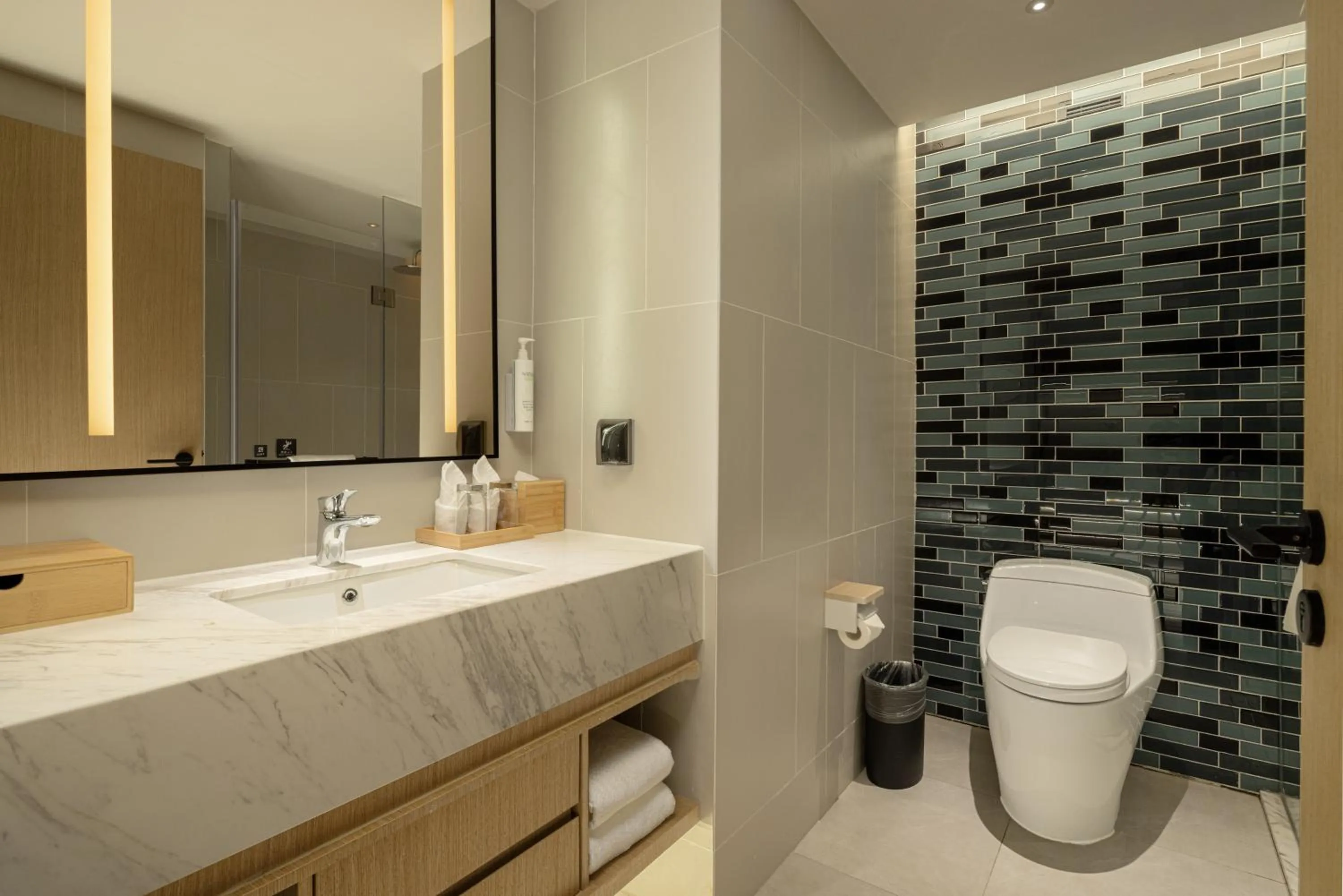 Toilet in Fairfield by Marriott Lijiang Ancient Town