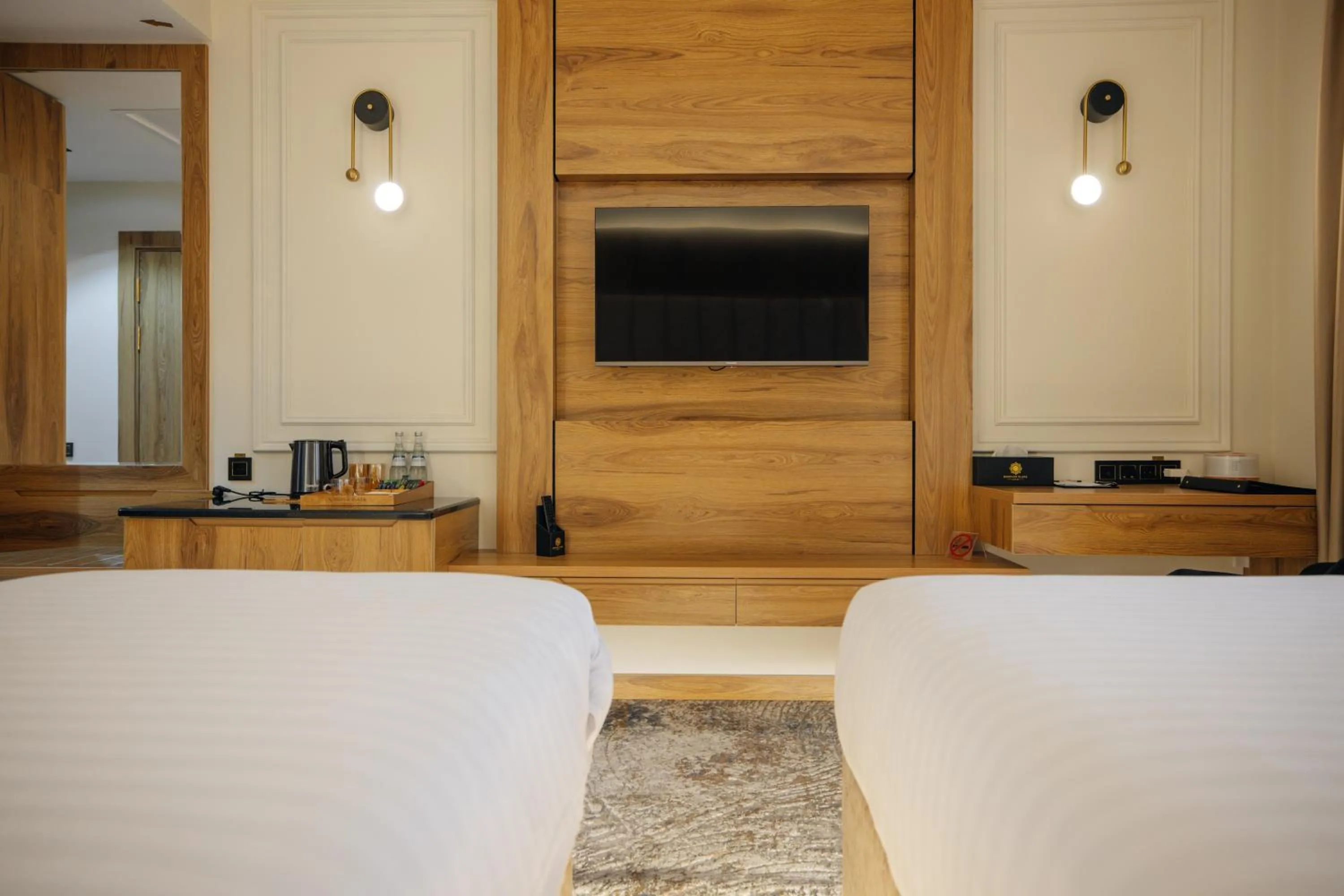 TV and multimedia, Bed in Kohinur Plaza